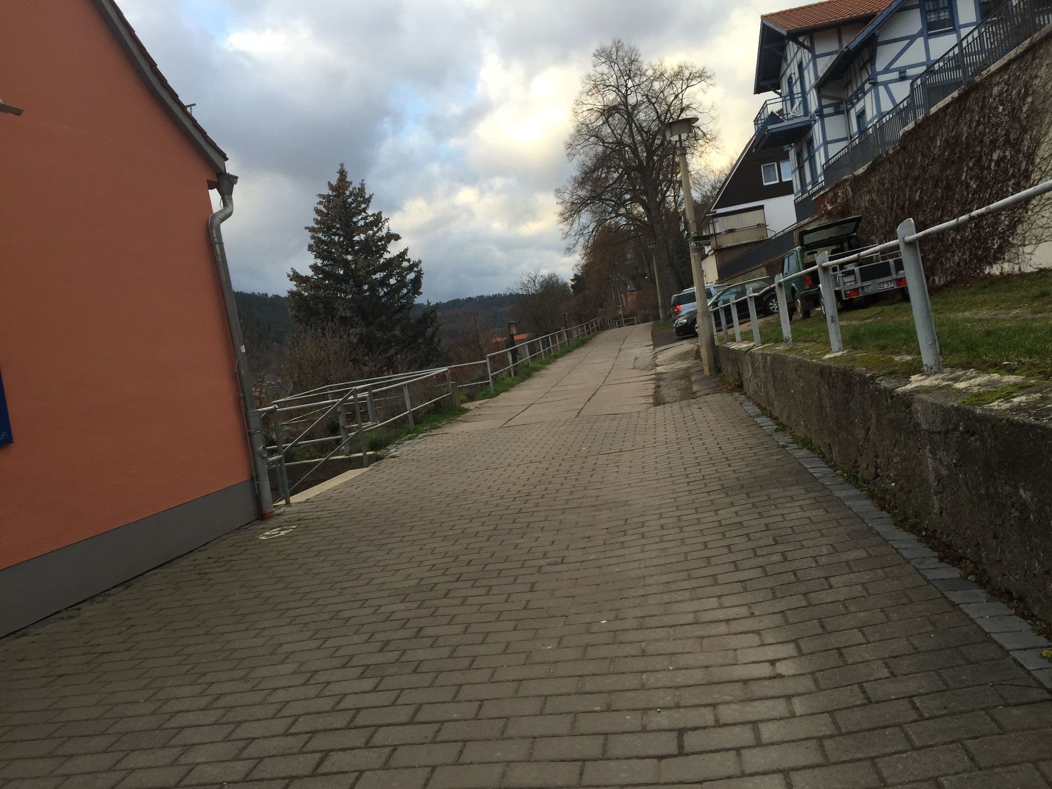 Street view near Haus Liebe, Bad Blankenburg — © ramap (CC BY-SA · Mapillary)