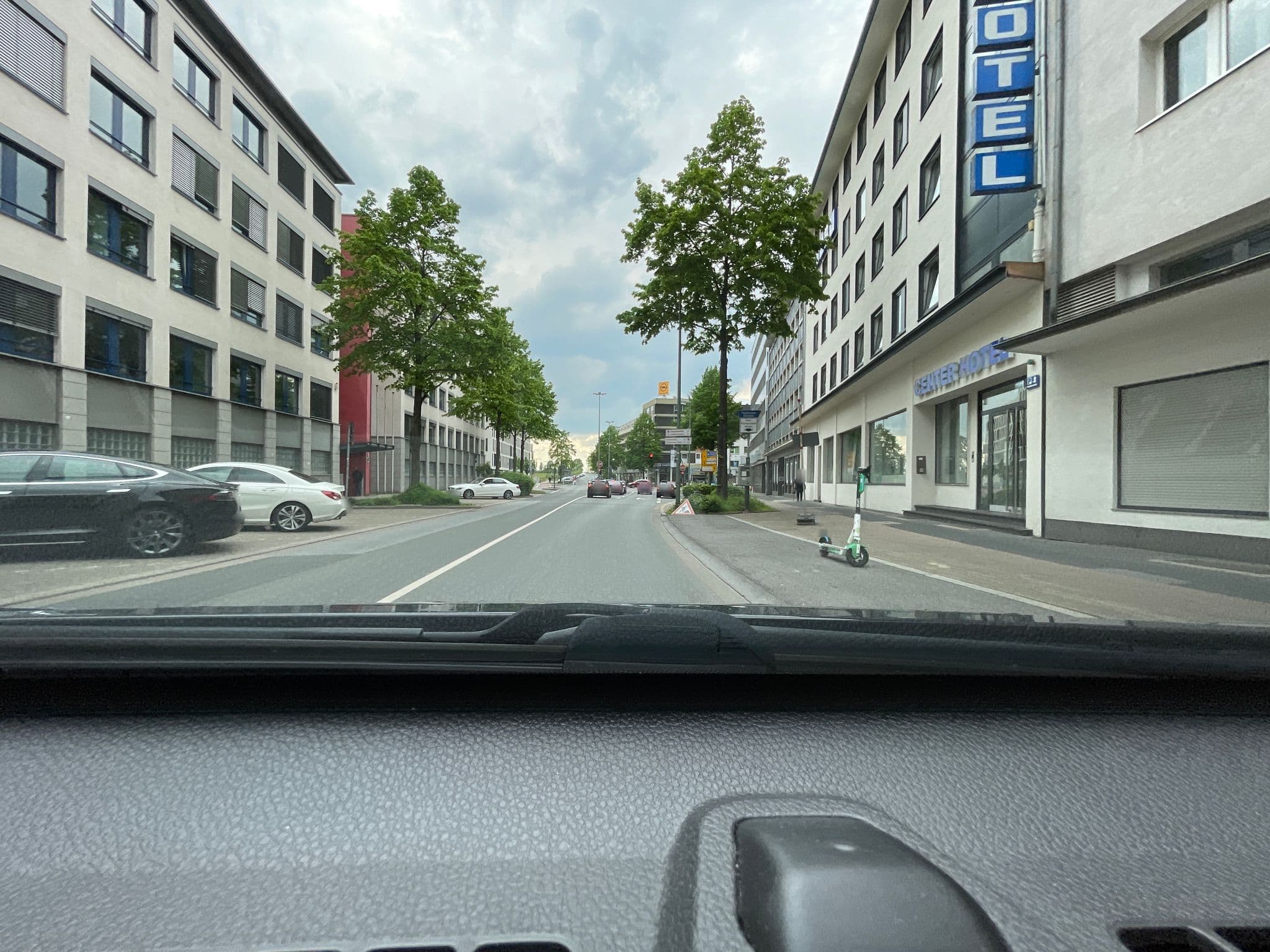 Street view near Center Hotel Essen, Essen — © jakre73 (CC BY-SA · Mapillary)