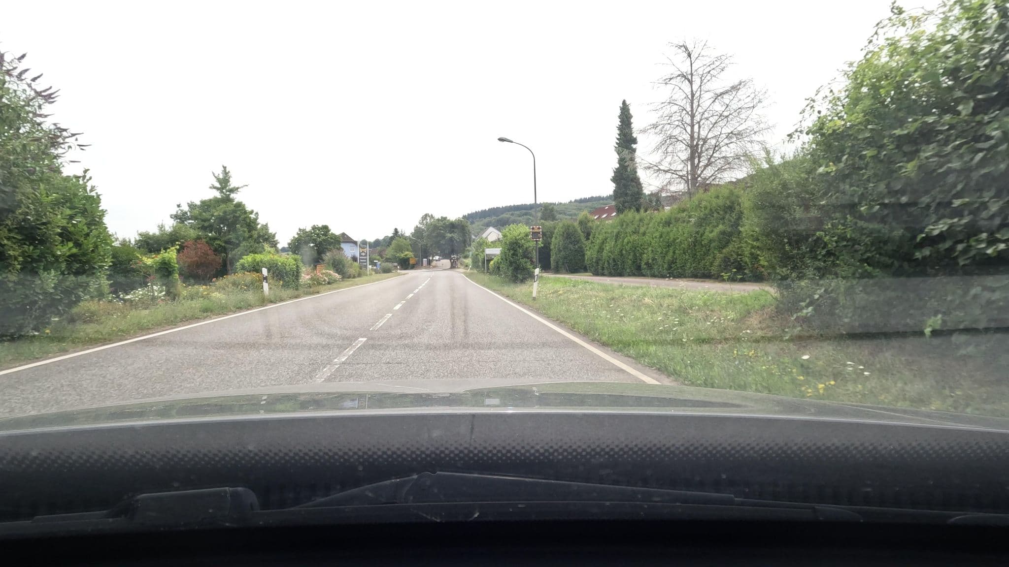 Street view near Weingut Raevenhof, Ayl — © vinisa (CC BY-SA · Mapillary)