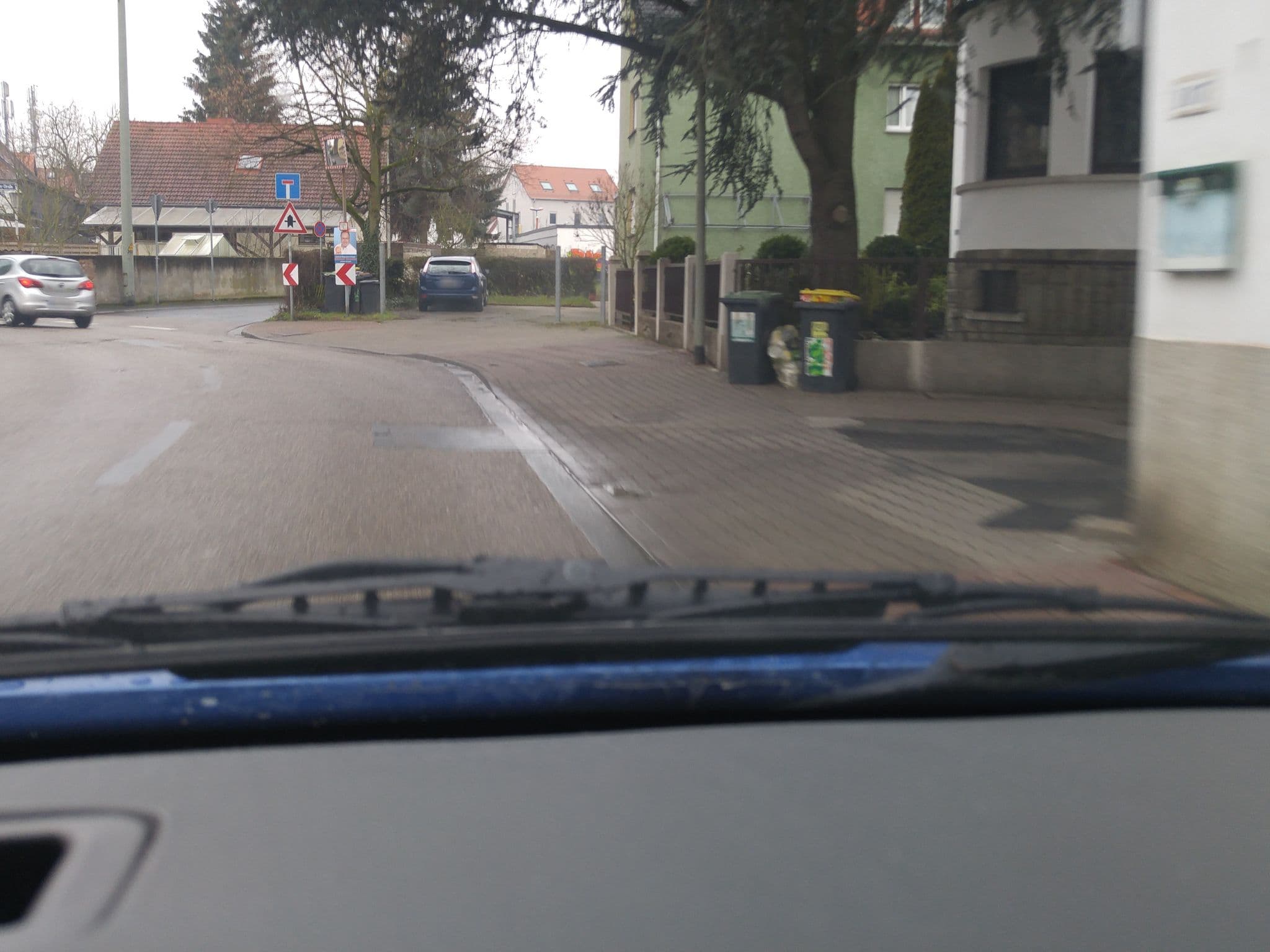 Street view near Hotel Markgraf, Bad Homburg vor der Höhe — © scg1176 (CC BY-SA · Mapillary)