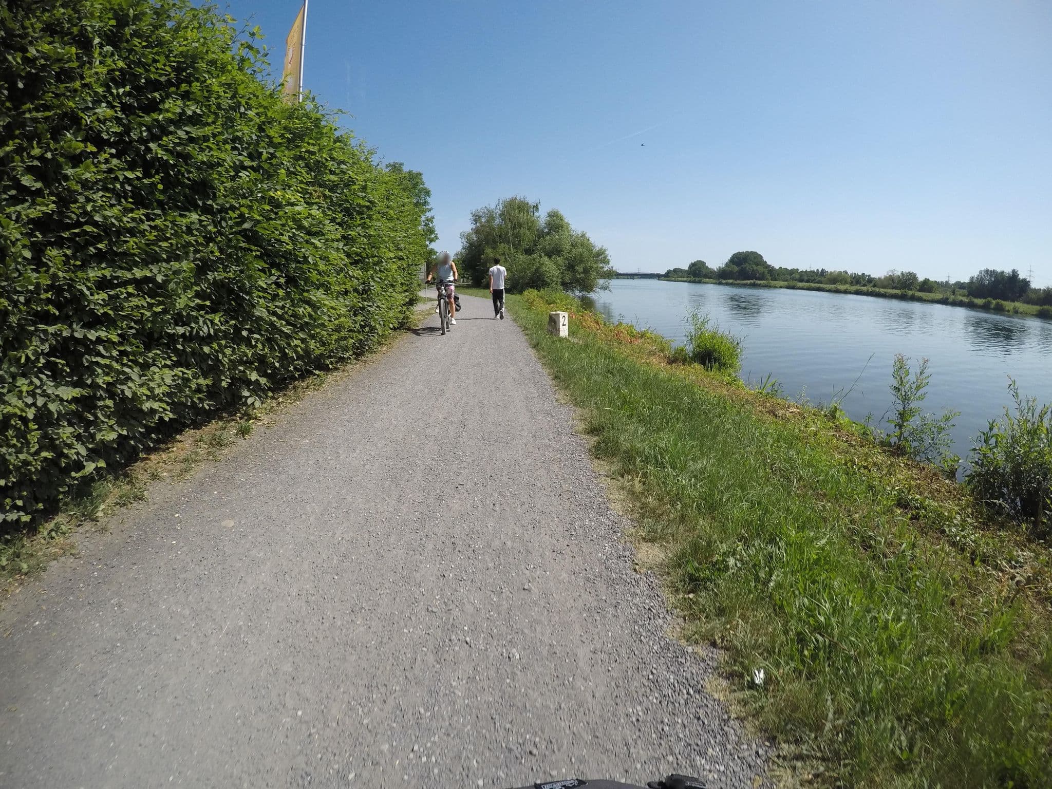 Street view near Gasthof-Pension „Zum Schwanen“, Kleinostheim — © mfa (CC BY-SA · Mapillary)