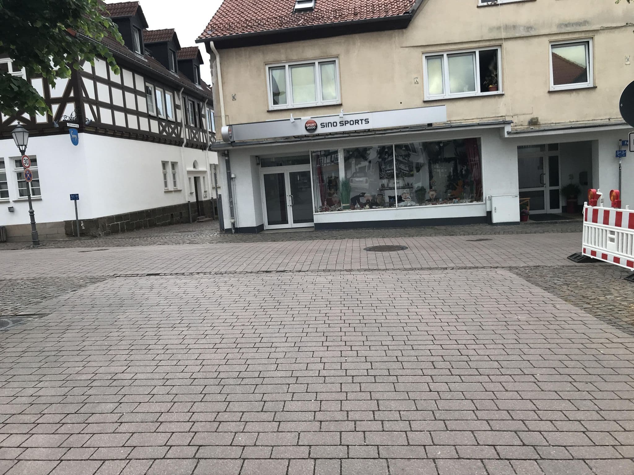 Street view near Hotel Kasseler-Hof, Zierenberg — © troher15 (CC BY-SA · Mapillary)