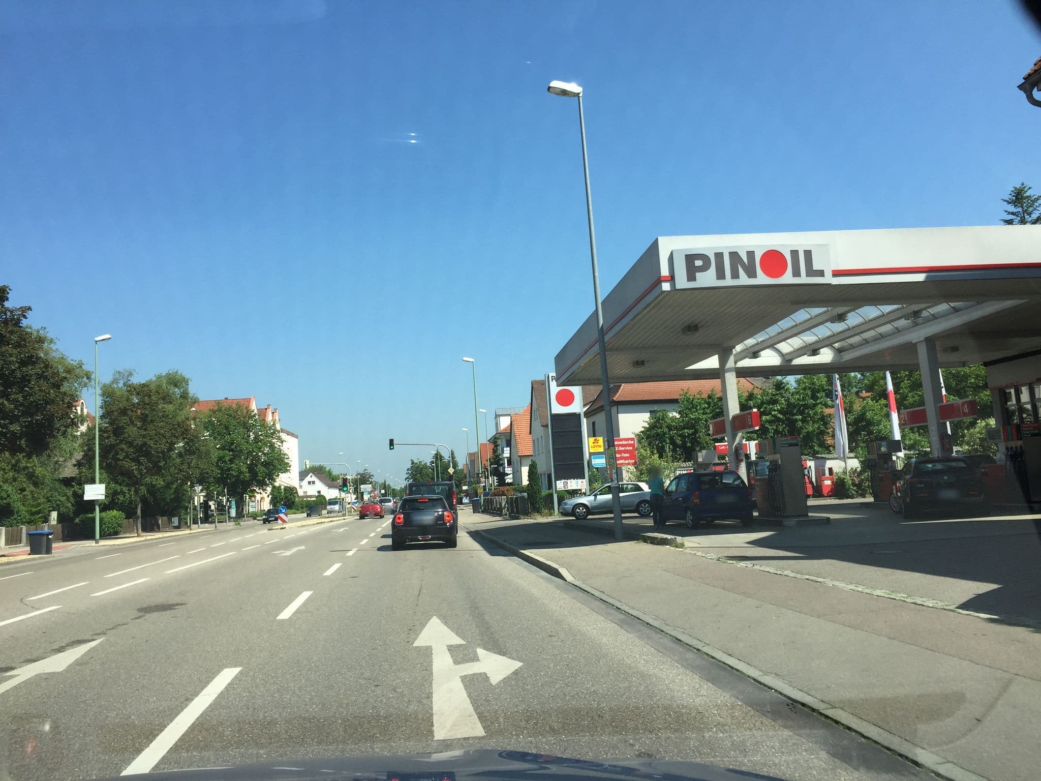 Street view near Gasthof Adler, Neu-Ulm — © derzornigemarkus (CC BY-SA · Mapillary)