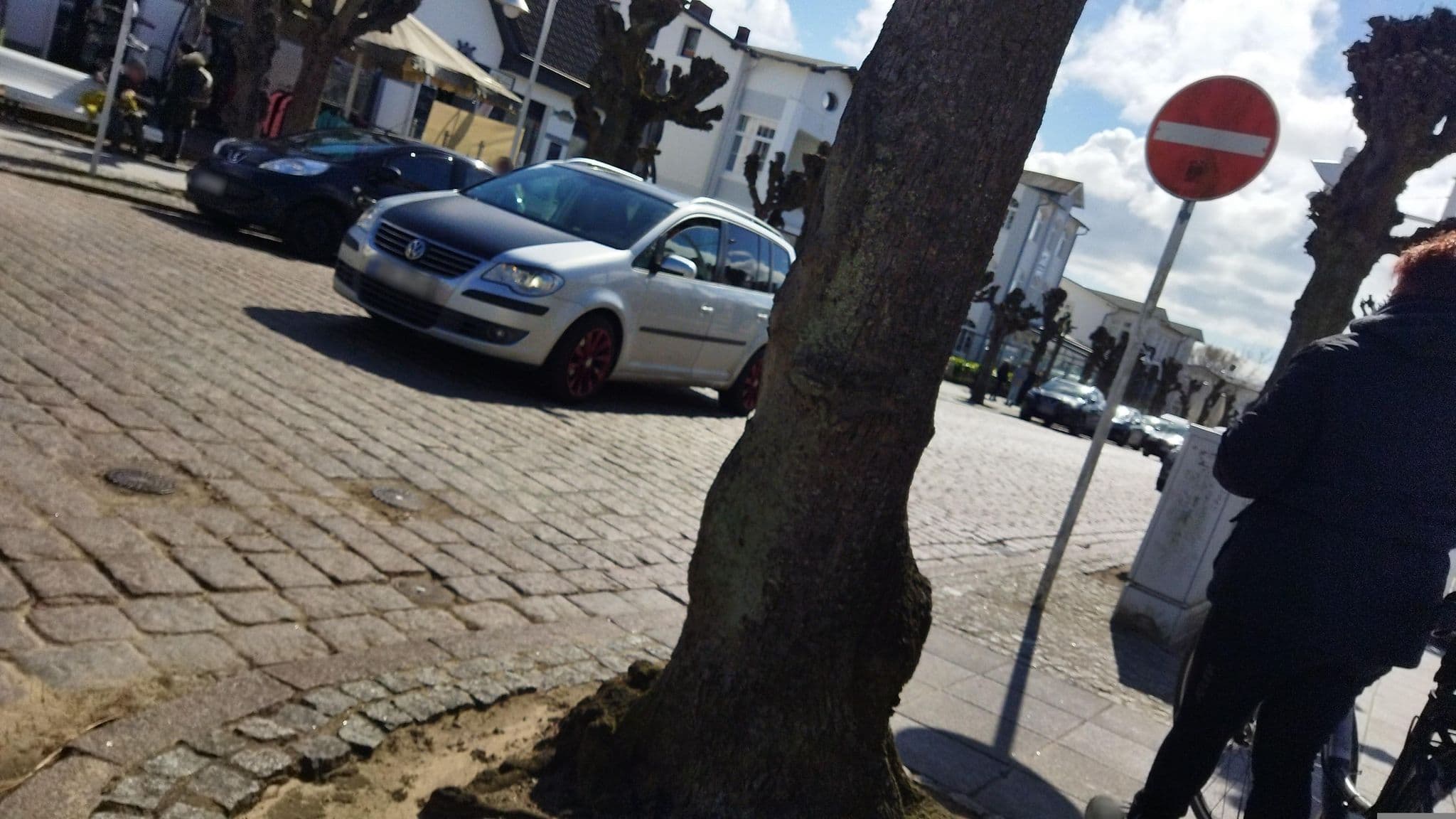 Street view near Villa Elisabeth, Sellin — © changchun1 (CC BY-SA · Mapillary)