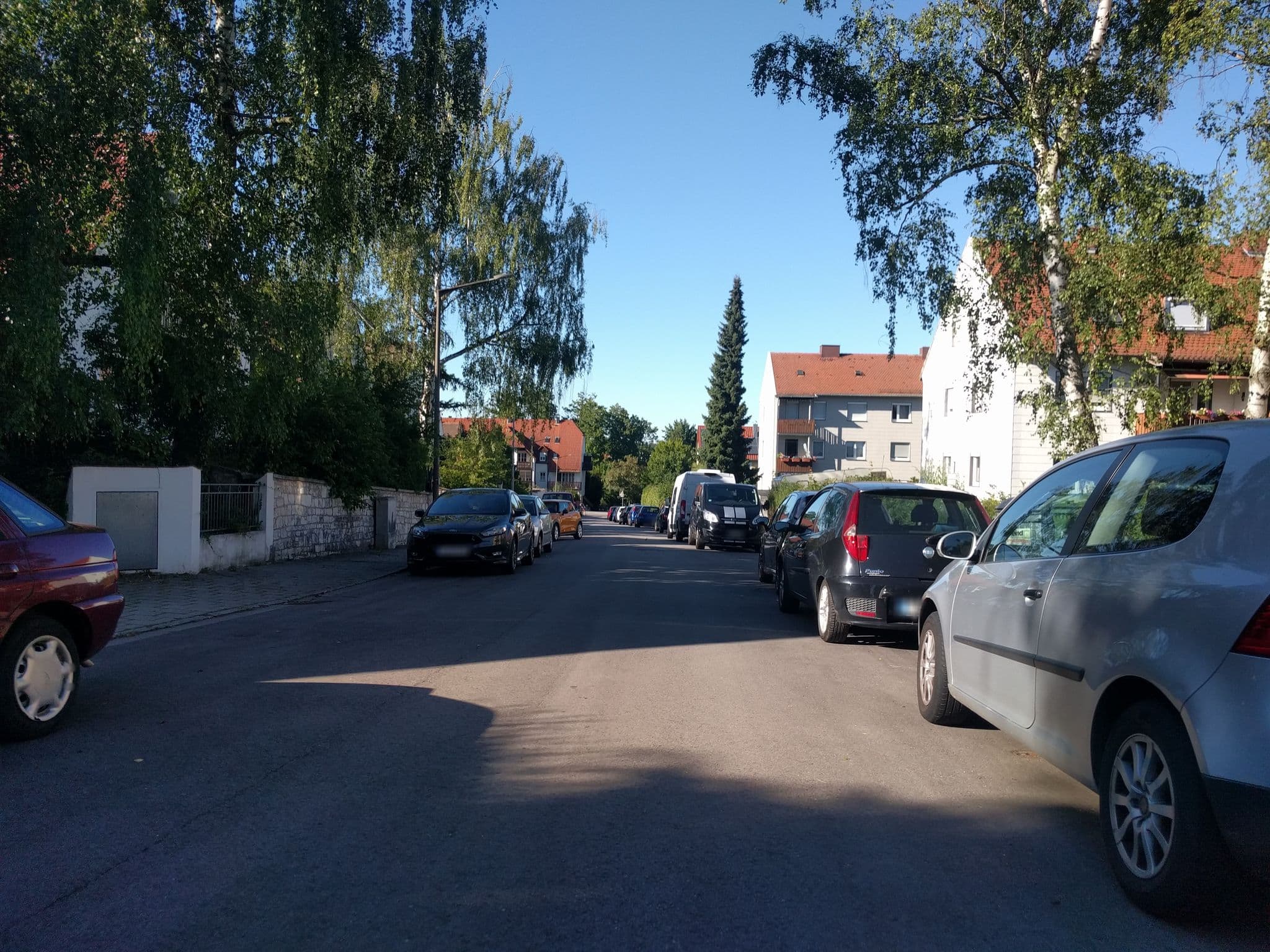 Street view near Ferienwohnung Nentwich, Regensburg — © tbeckler (CC BY-SA · Mapillary)