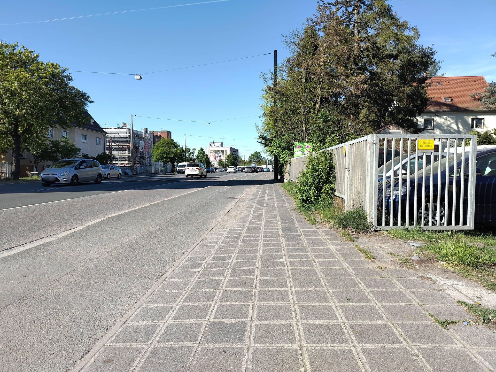 Street view near Pension Globus, Großreuth bei Schweinau — © HaraldBk (CC BY-SA · Mapillary)
