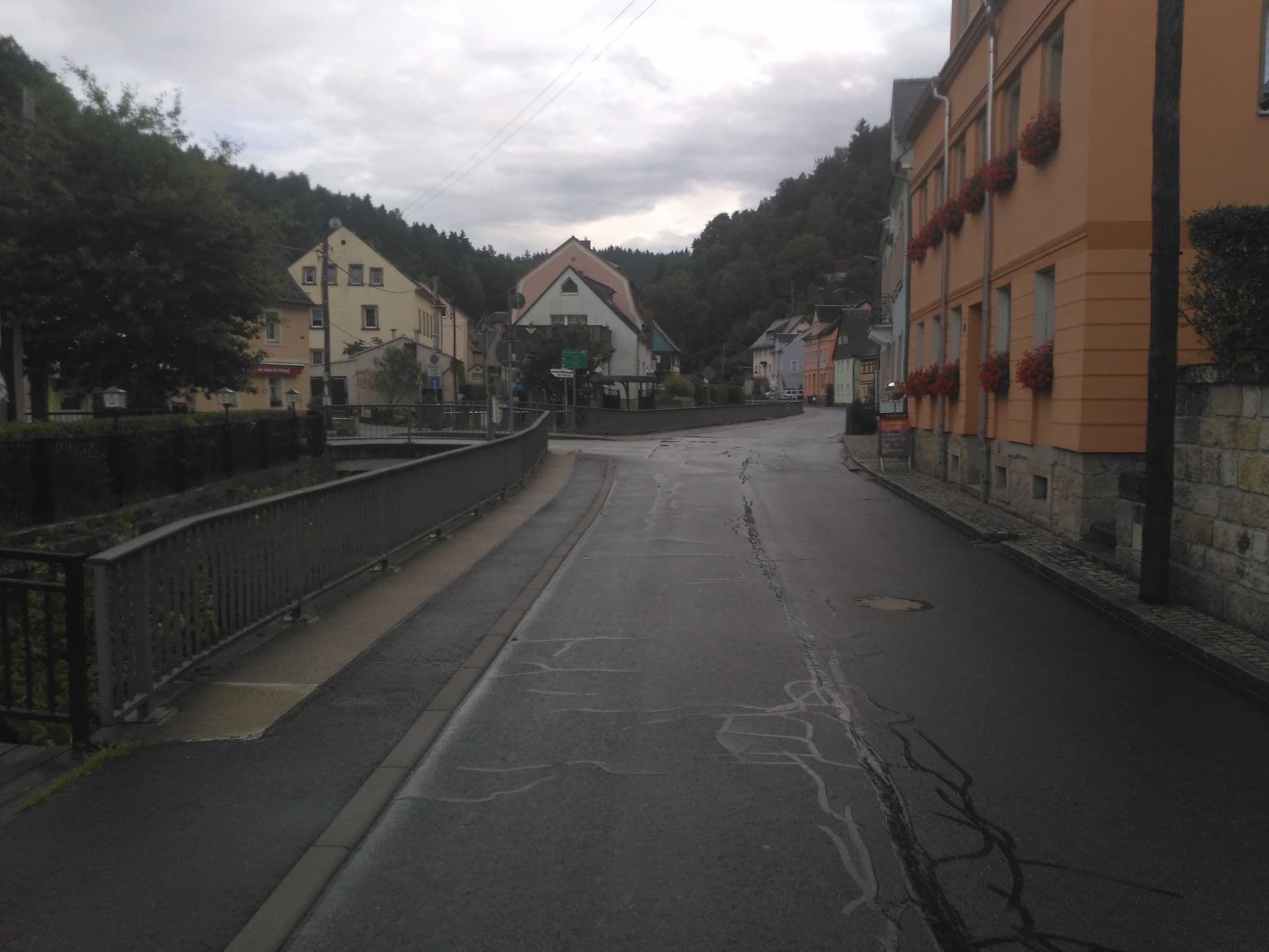 Street view near Hotel Gasthaus Zur Eiche, Bad Schandau — © yiro (CC BY-SA · Mapillary)