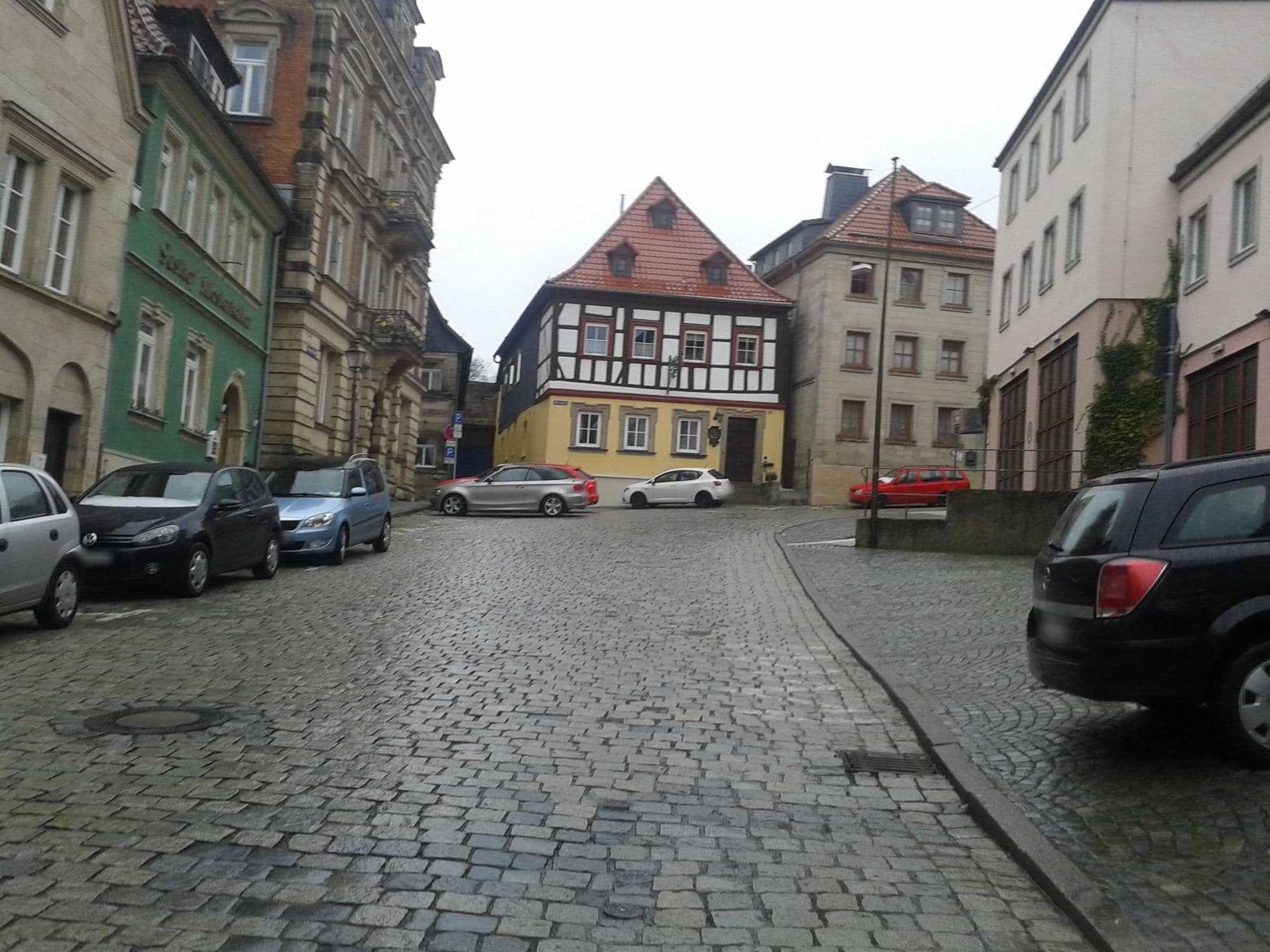 Street view near Hotel-Gasthof Klosterkeller, Kronach — © bernd_niemann (CC BY-SA · Mapillary)