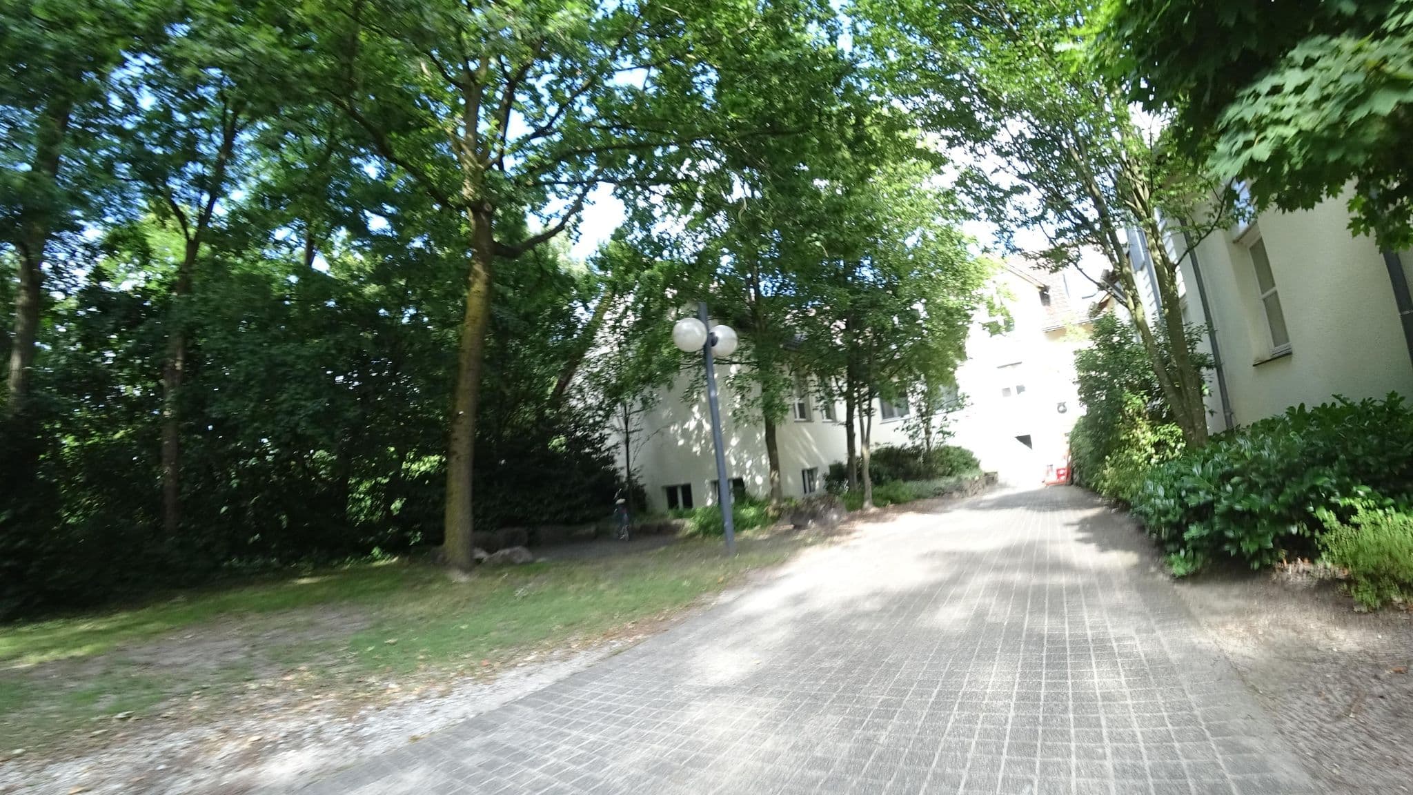 Street view near Flussbett-Hotel, Gütersloh — © flohoff (CC BY-SA · Mapillary)