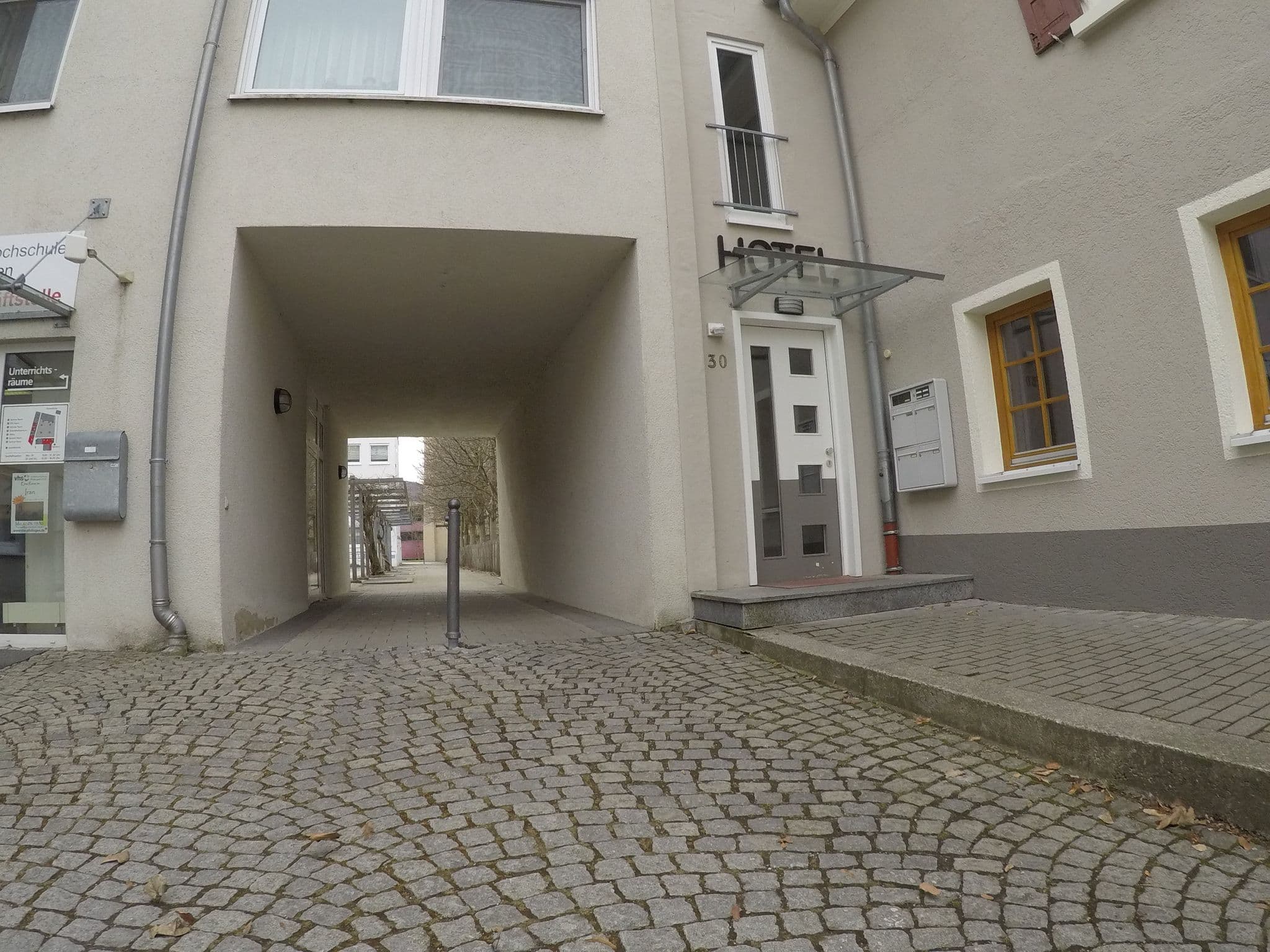 Street view near Klostergarten, Pfullingen — © snaysard (CC BY-SA · Mapillary)