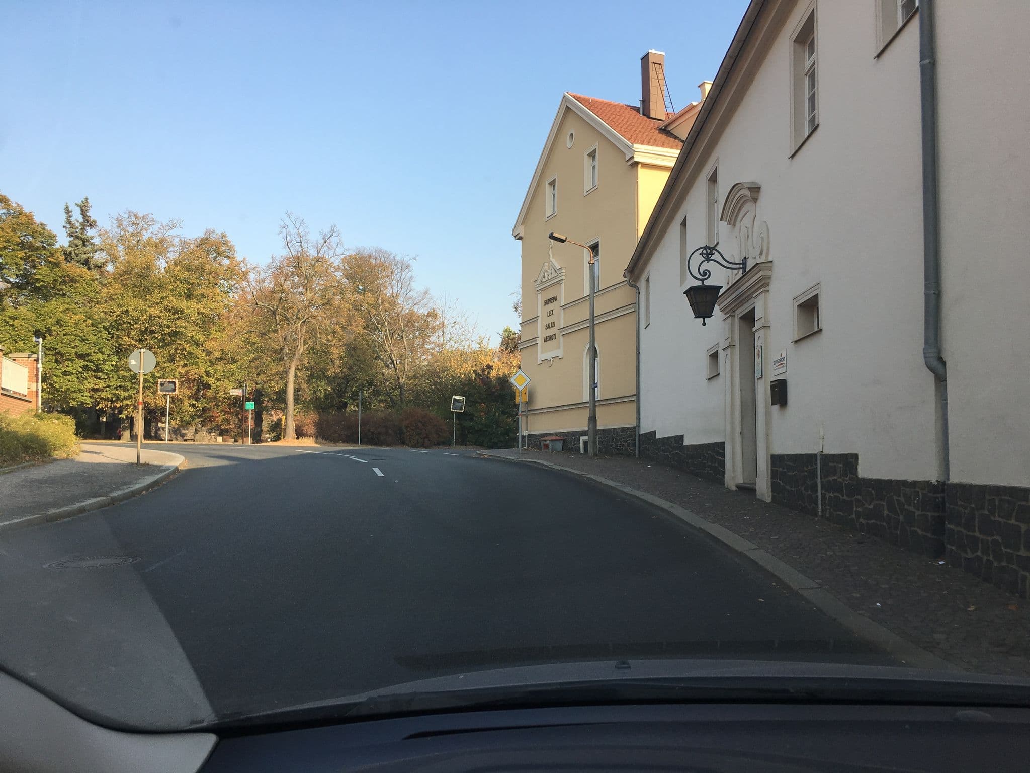 Street view near Pension "Am Bahnhof", Wurzen — © bejotel (CC BY-SA · Mapillary)