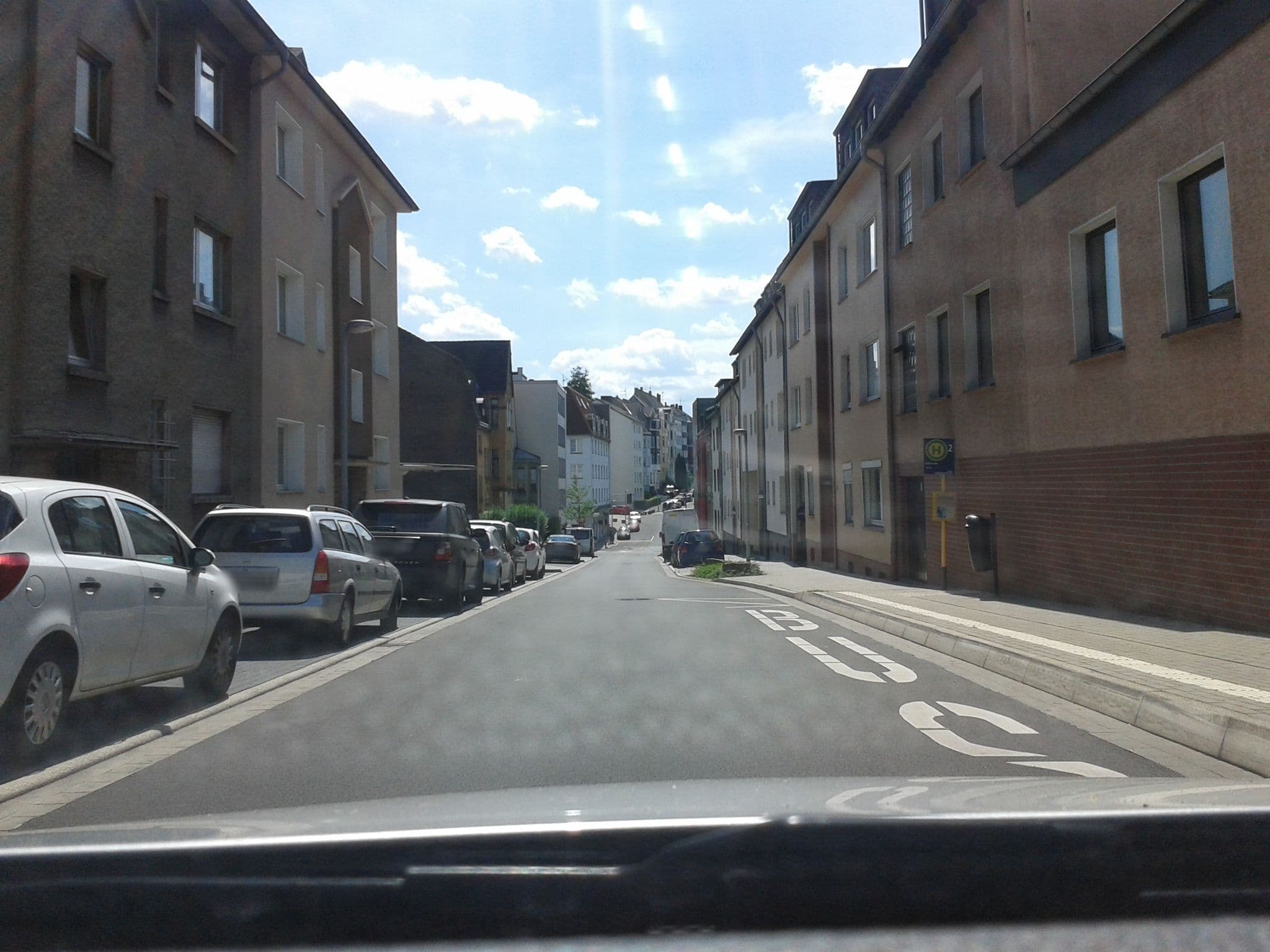 Street view near T&T Hotel by Thiessmann, Mülheim — © rororo (CC BY-SA · Mapillary)