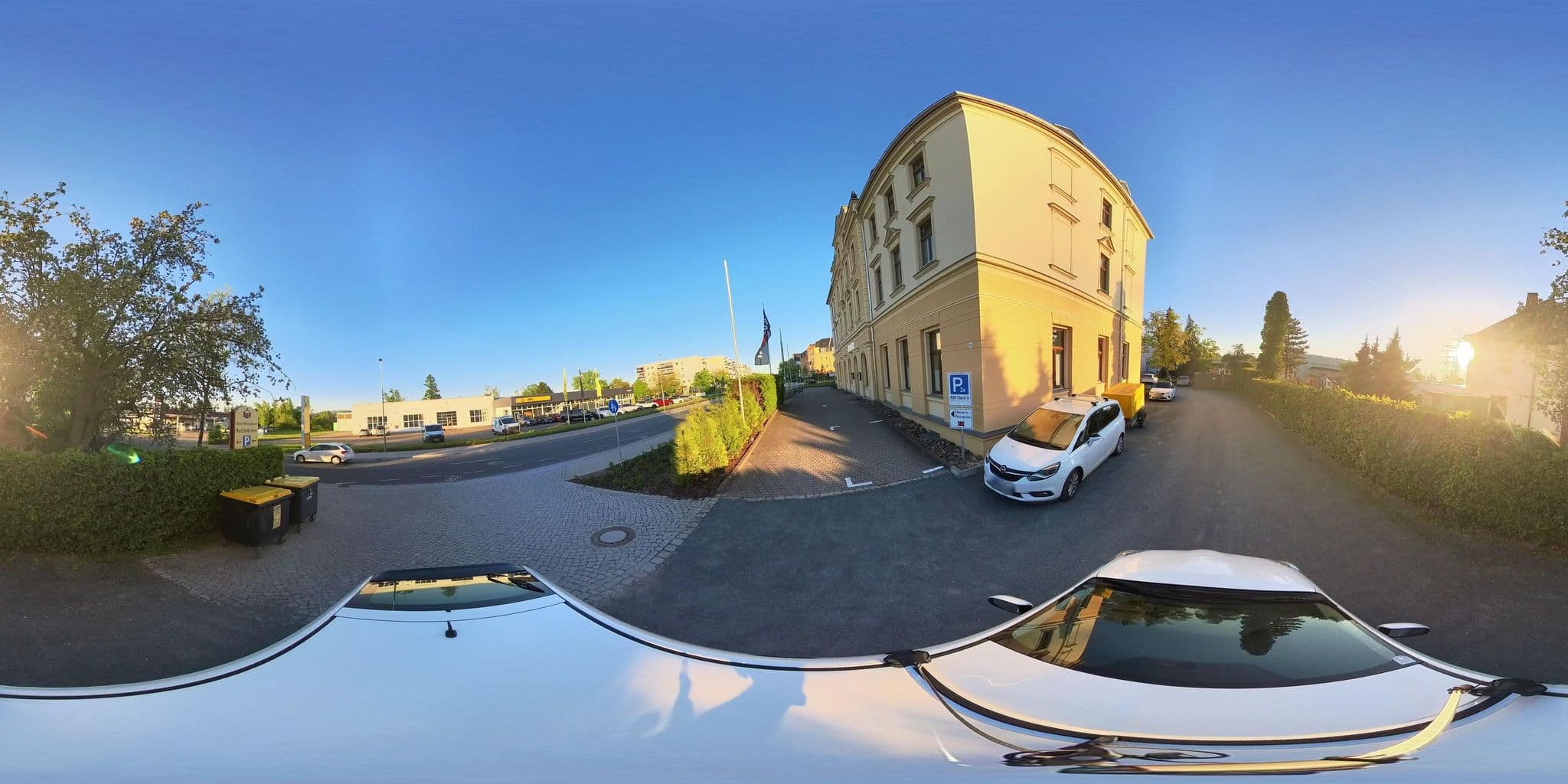 Street view near Hotel Reichskrone, Heidenau — © osmplus_org (CC BY-SA · Mapillary)