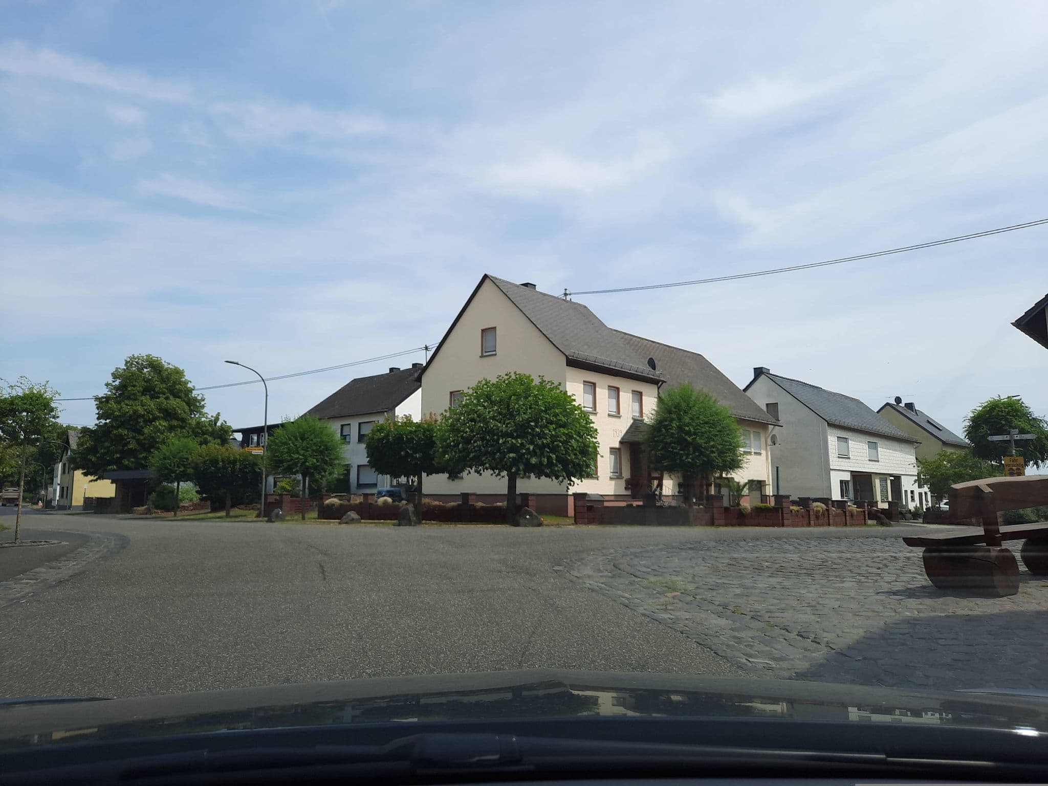 Street view near Gasthaus Berdi, Lutzerath — © Lowiekse (CC BY-SA · Mapillary)