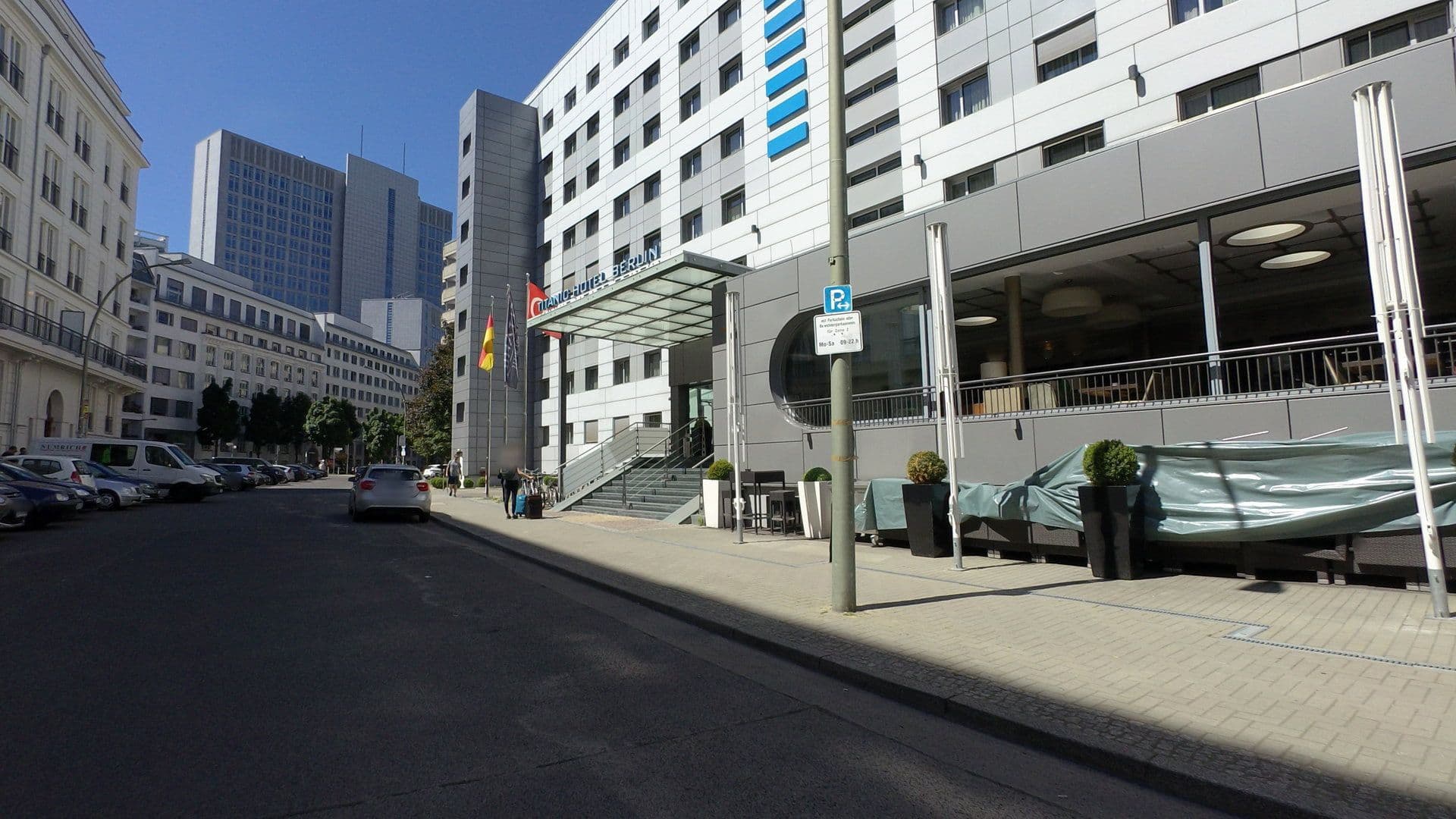 Street view near Titanic Comfort Hotel Berlin Mitte, Mitte — © moenk (CC BY-SA · Mapillary)