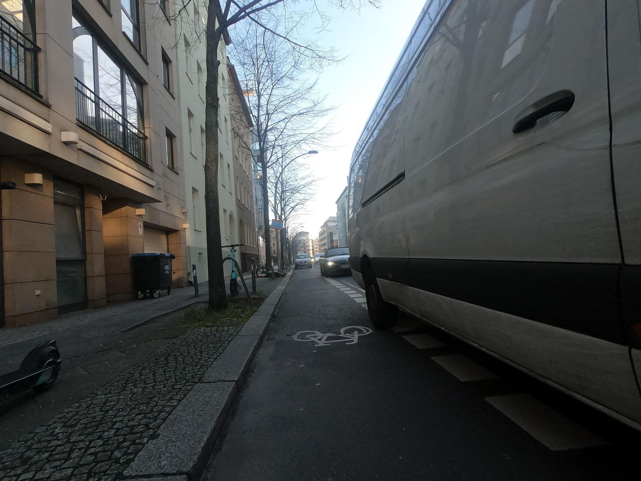 Street view near Hotel Berlin Mitte by Campanile, Tiergarten — © carlheinz (CC BY-SA · Mapillary)
