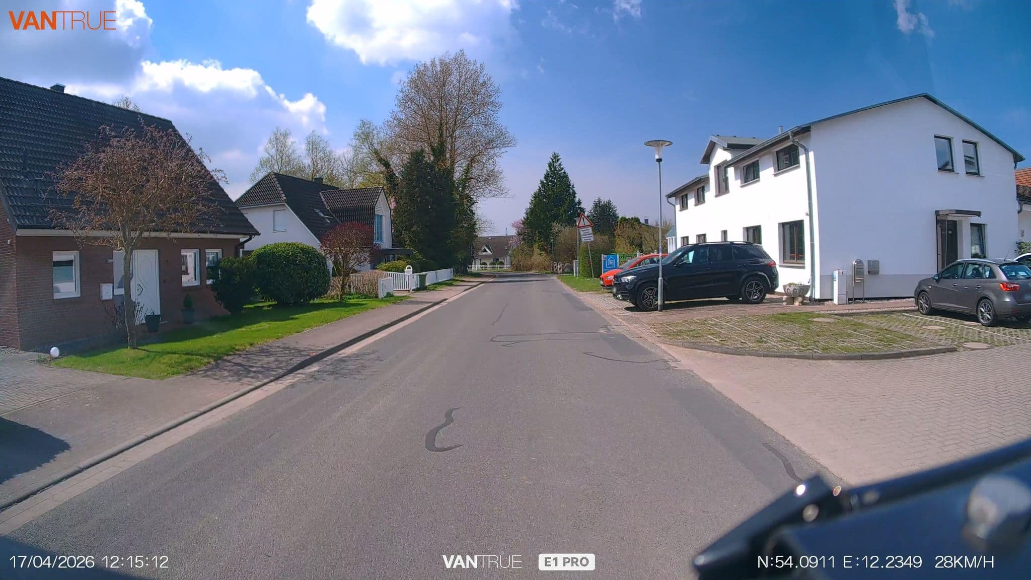 Street view near Hotel Pension Pastow, Broderstorf — © LordOslo (CC BY-SA · Mapillary)