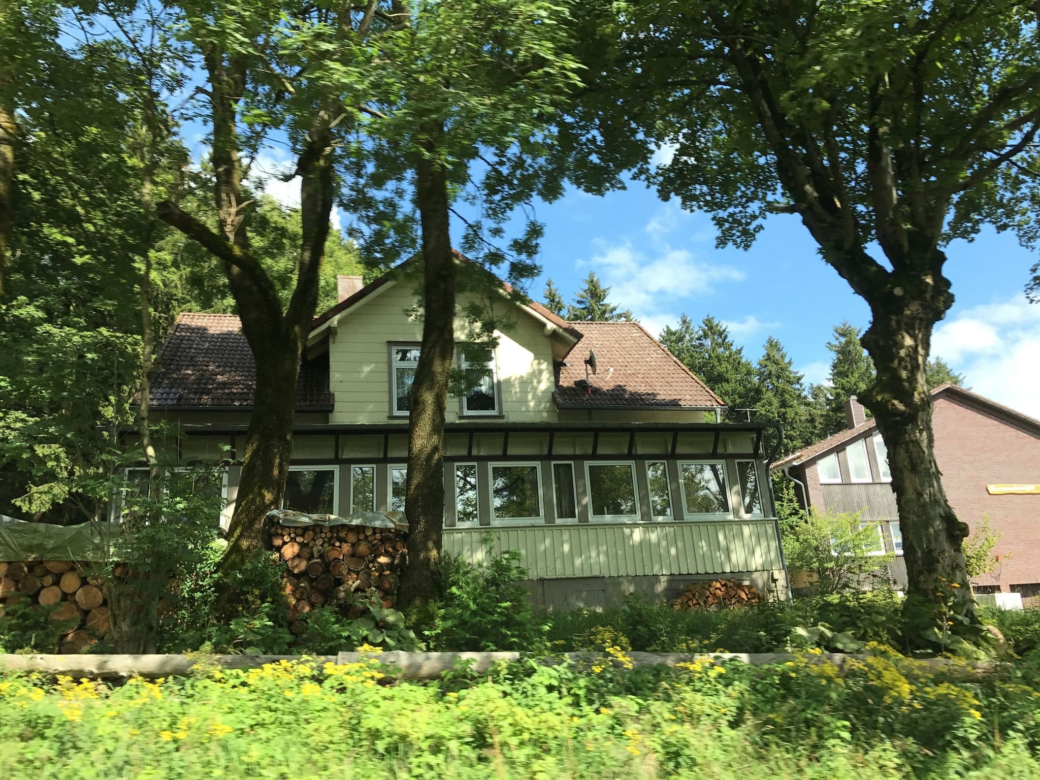 Street view near Ferienwohnungen „Marienstift”, Sankt Andreasberg — © bitnapper (CC BY-SA · Mapillary)