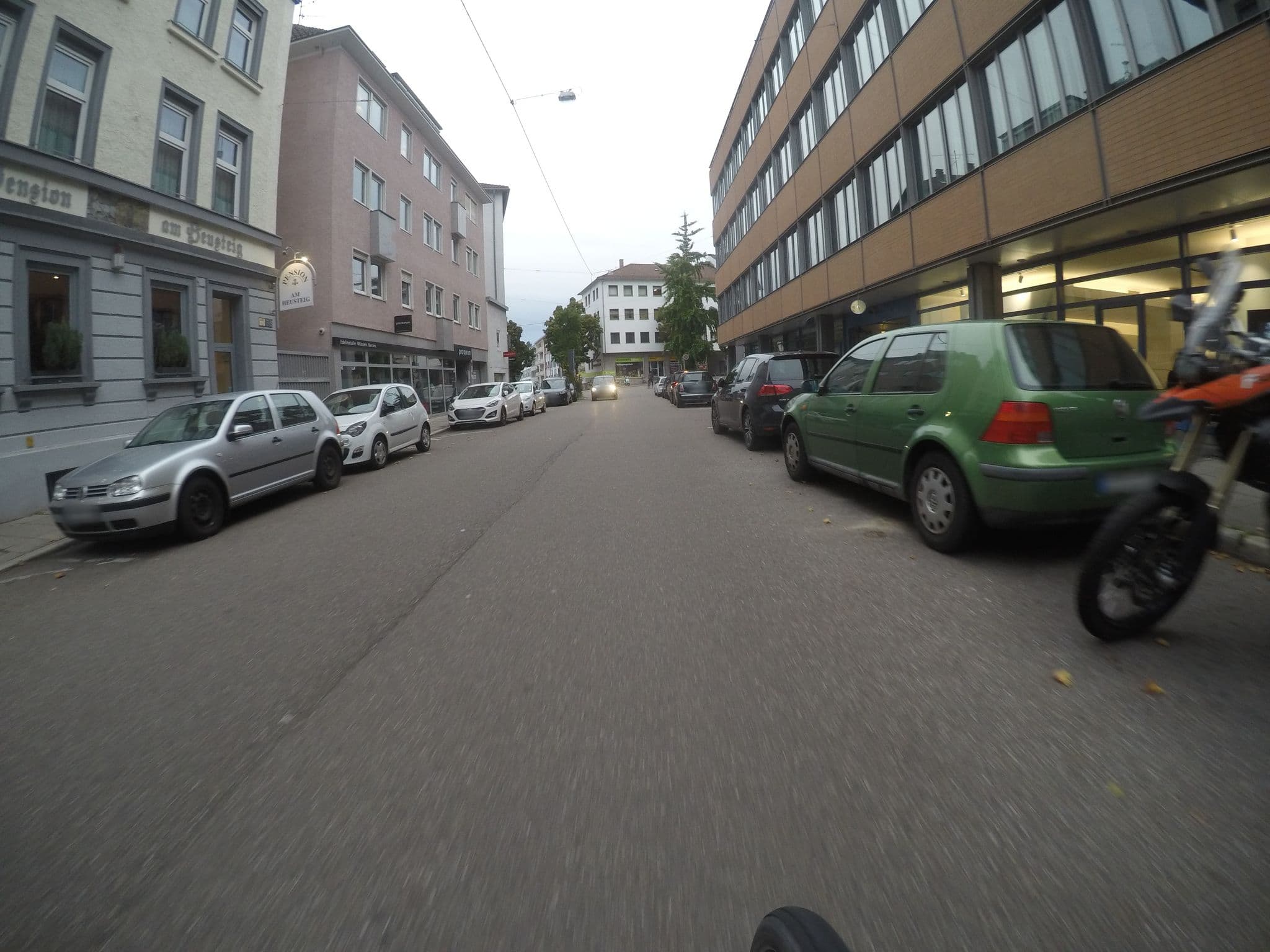 Street view near Pension Am Heusteig, Stuttgart — © mfa (CC BY-SA · Mapillary)