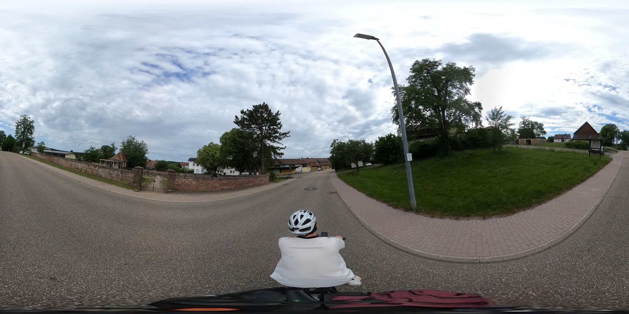 Street view near Gasthaus zum Hirsch, Oberreichenbach — © Planungsgesellschaft_RV-K (CC BY-SA · Mapillary)