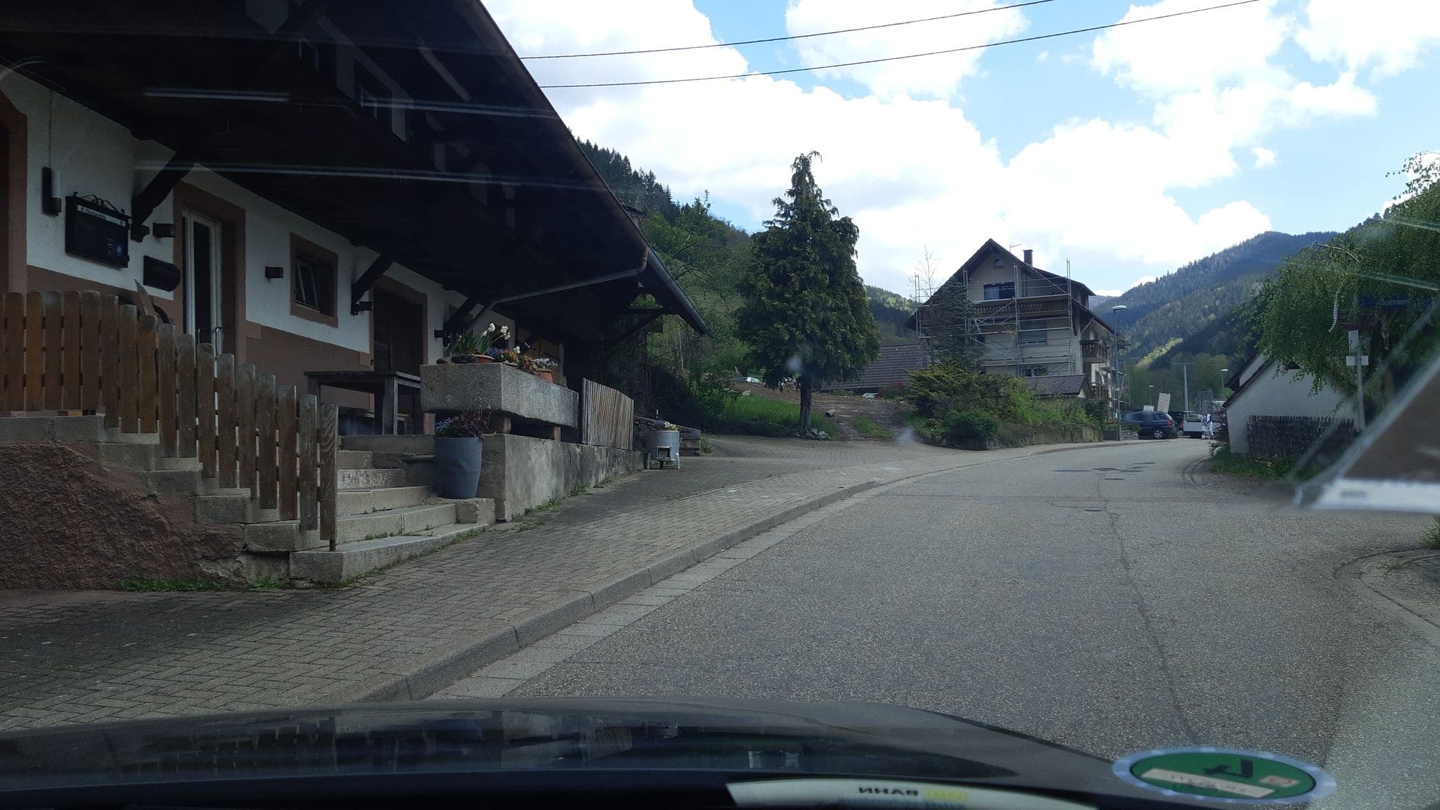 Street view near Grüner Baum, Gütenbach — © fxesbg (CC BY-SA · Mapillary)