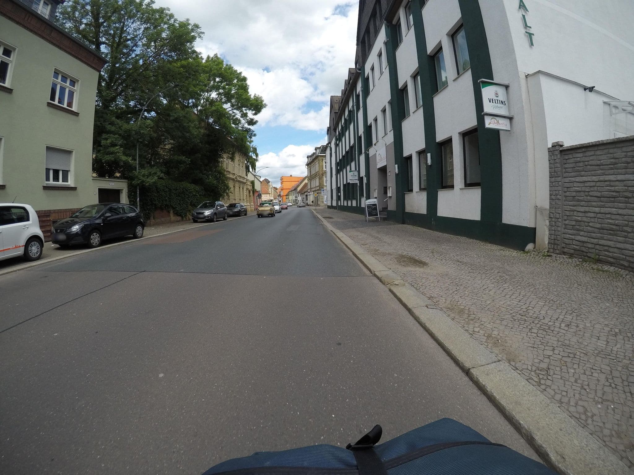 Street view near Hotel Anhalt, Köthen — © mfa (CC BY-SA · Mapillary)