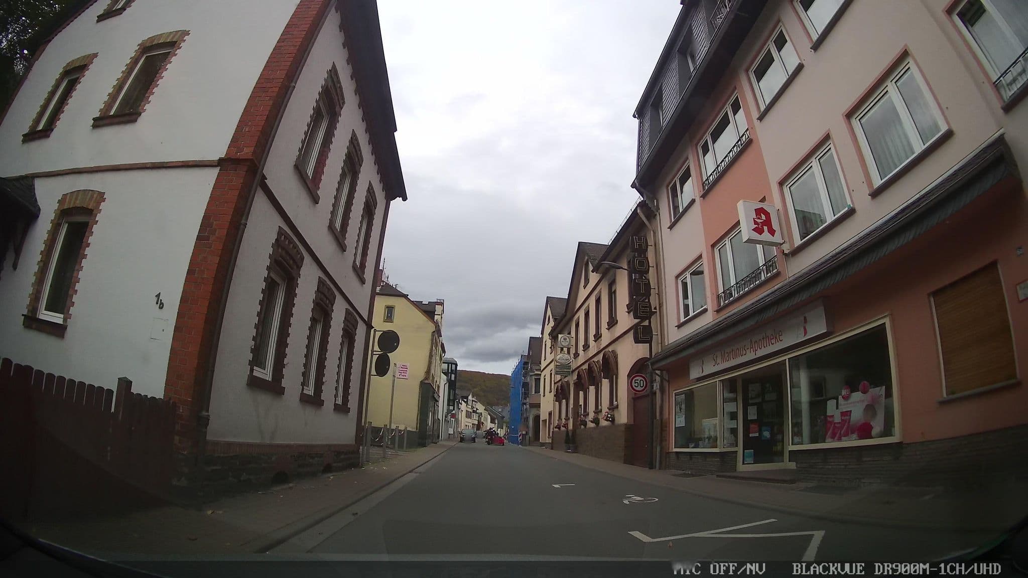 Street view near Arnsteiner Hof, Bacharach — © chuck (CC BY-SA · Mapillary)