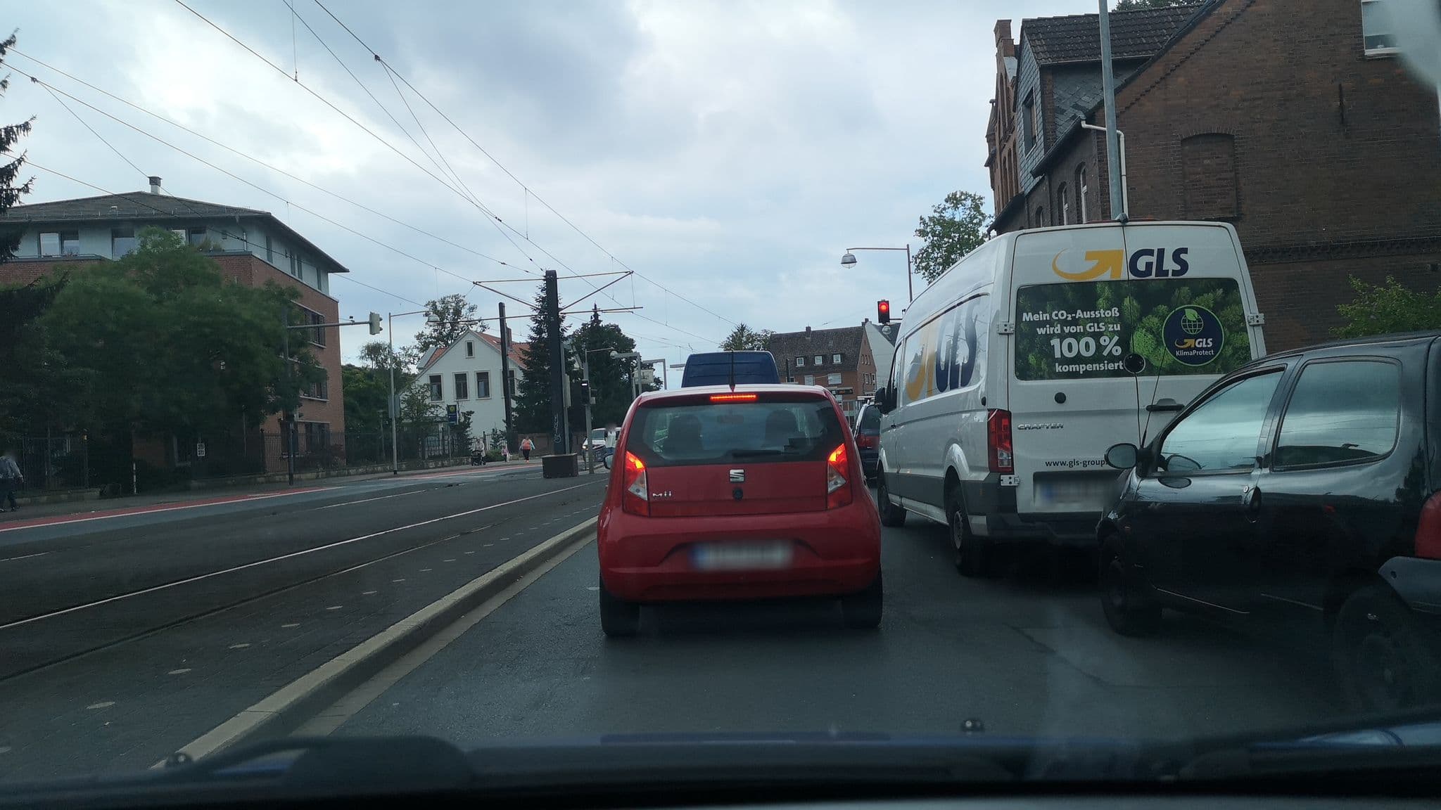 Street view near Bed'n Budget Hostel, Wülfel — © cageythree (CC BY-SA · Mapillary)