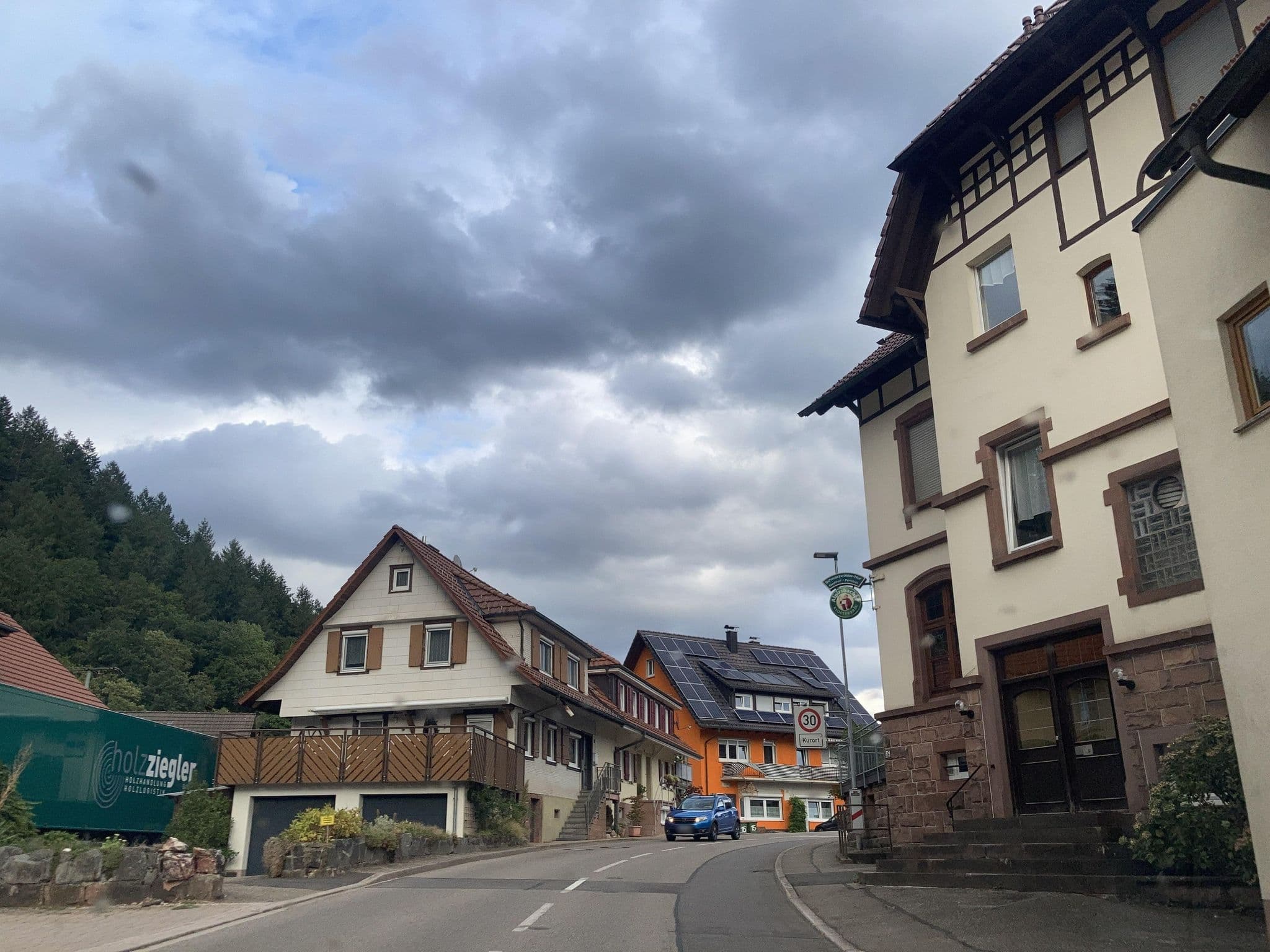 Street view near Schwarzwälder Hof, Oberharmersbach — © tasmaniadevil (CC BY-SA · Mapillary)
