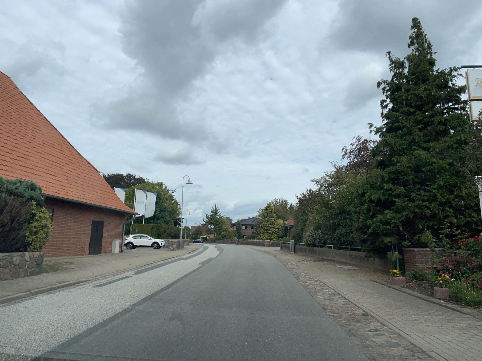 Street view near Gasthof Basedau, Gülzow — © hotteliene (CC BY-SA · Mapillary)