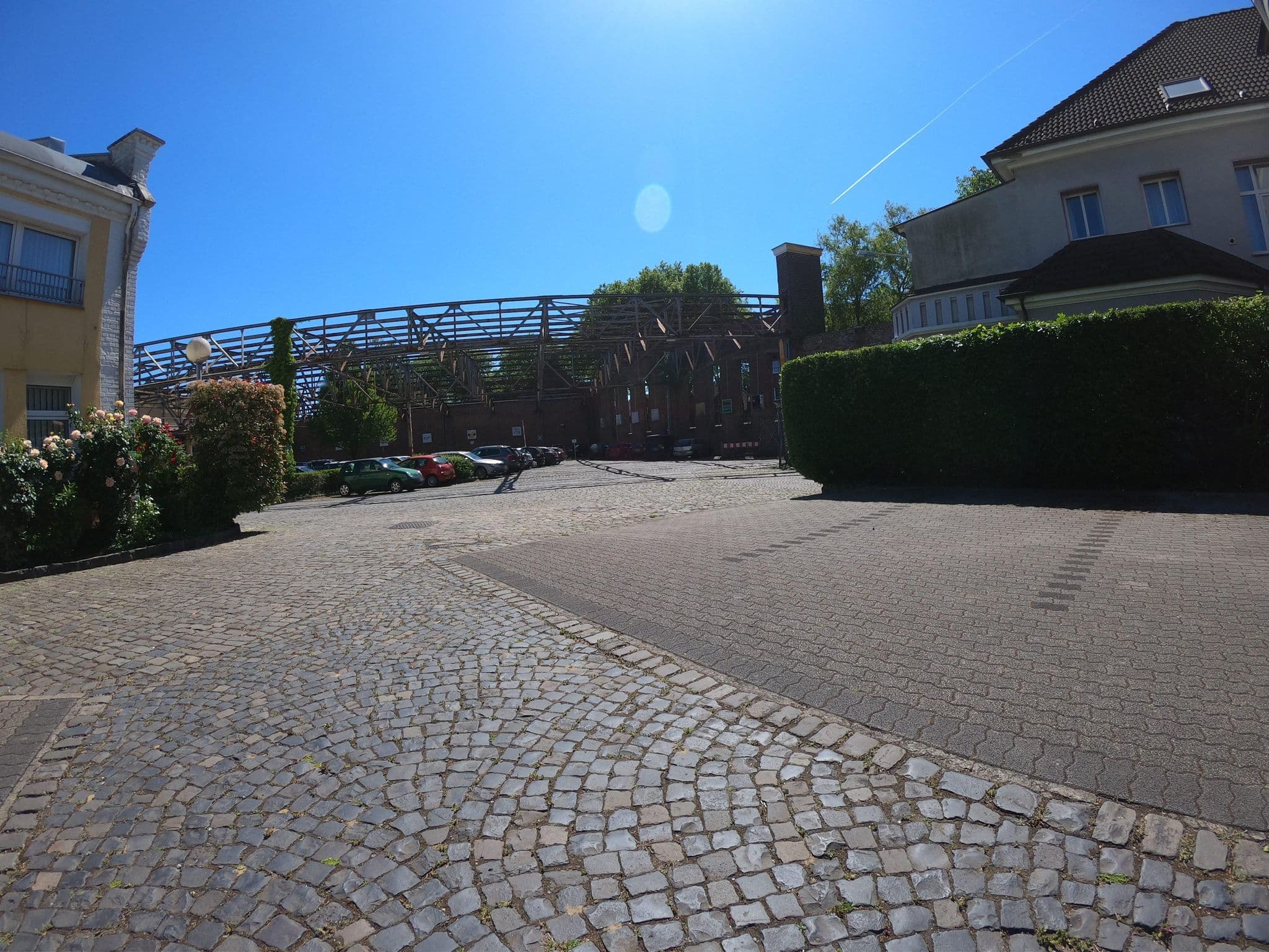 Street view near Hotel Brauhaus, Bottrop — © geogladbecker (CC BY-SA · Mapillary)