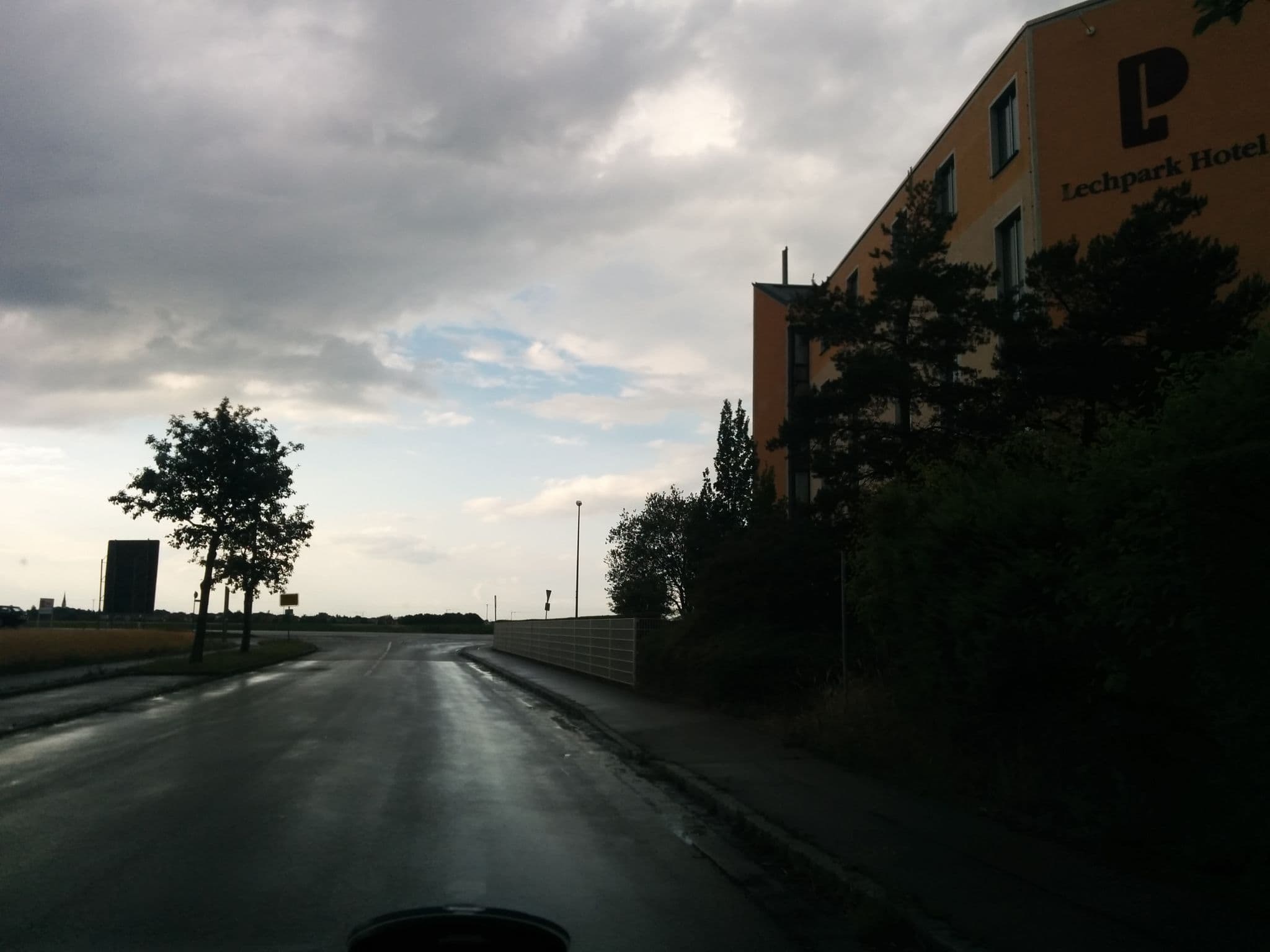 Street view near Lechpark Hotel, Graben — © bitnapper (CC BY-SA · Mapillary)