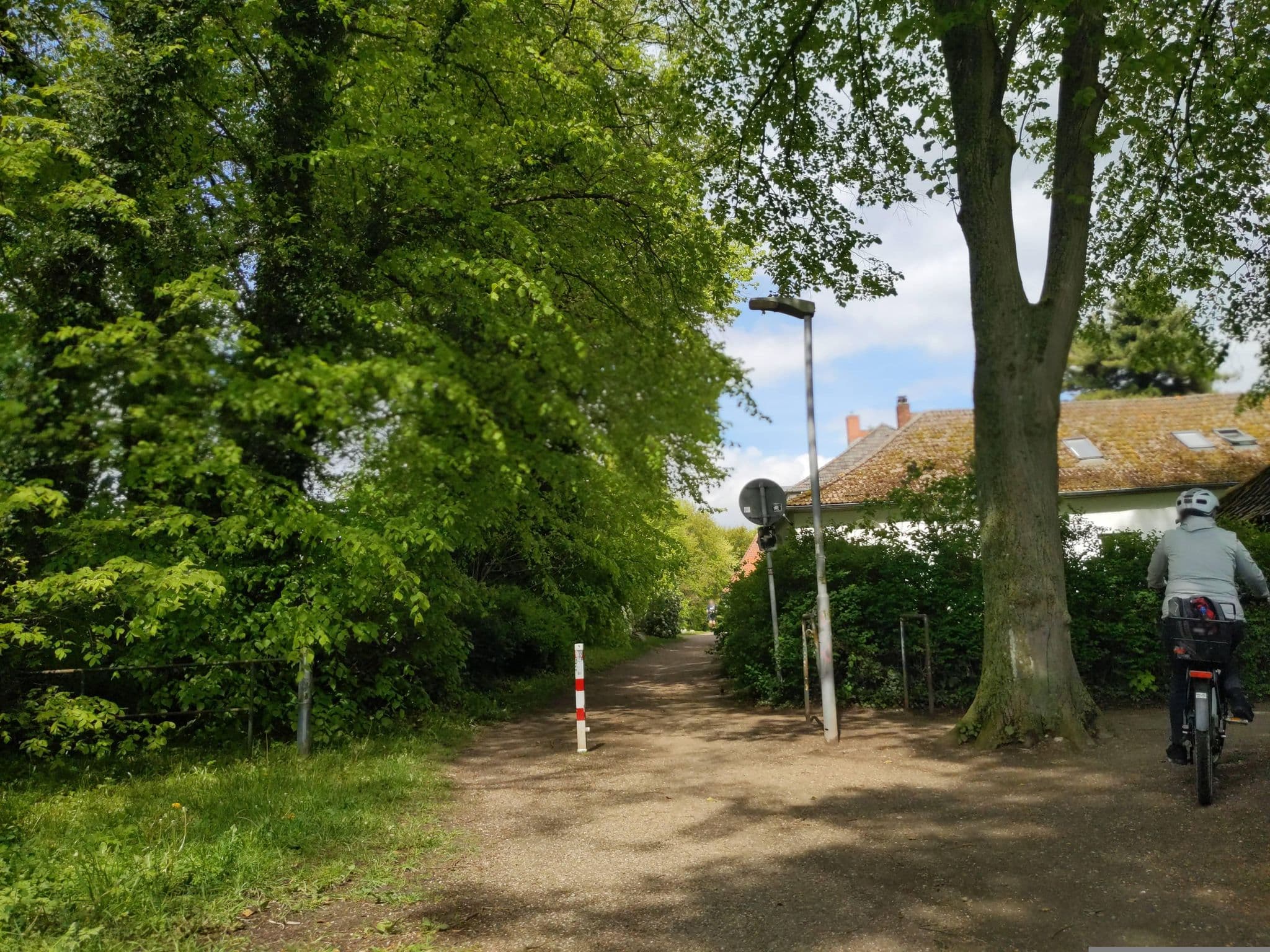 Street view near Reisemobilstellplatz Mühlenteich Lensahn, Lensahn — © rasmustravemnd (CC BY-SA · Mapillary)