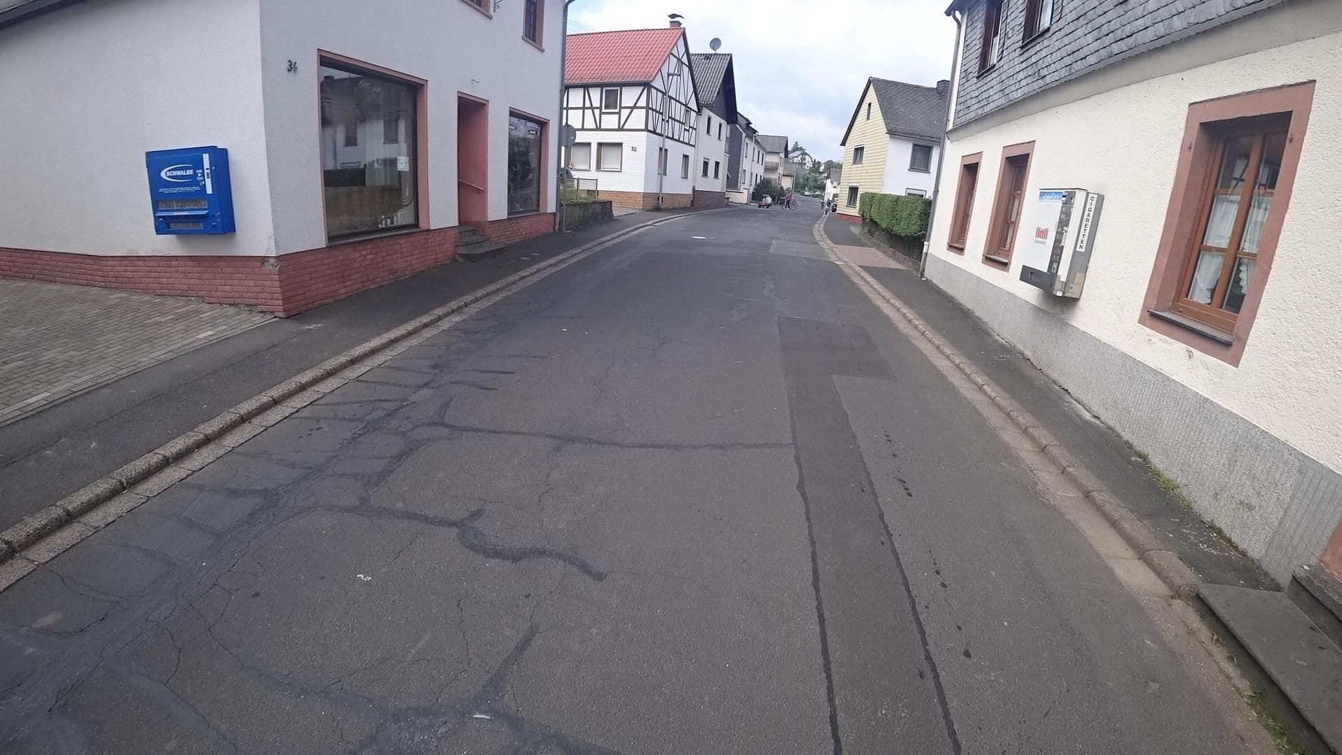 Street view near Schaaf, Ulmen — © MichelleFritzSLP (CC BY-SA · Mapillary)