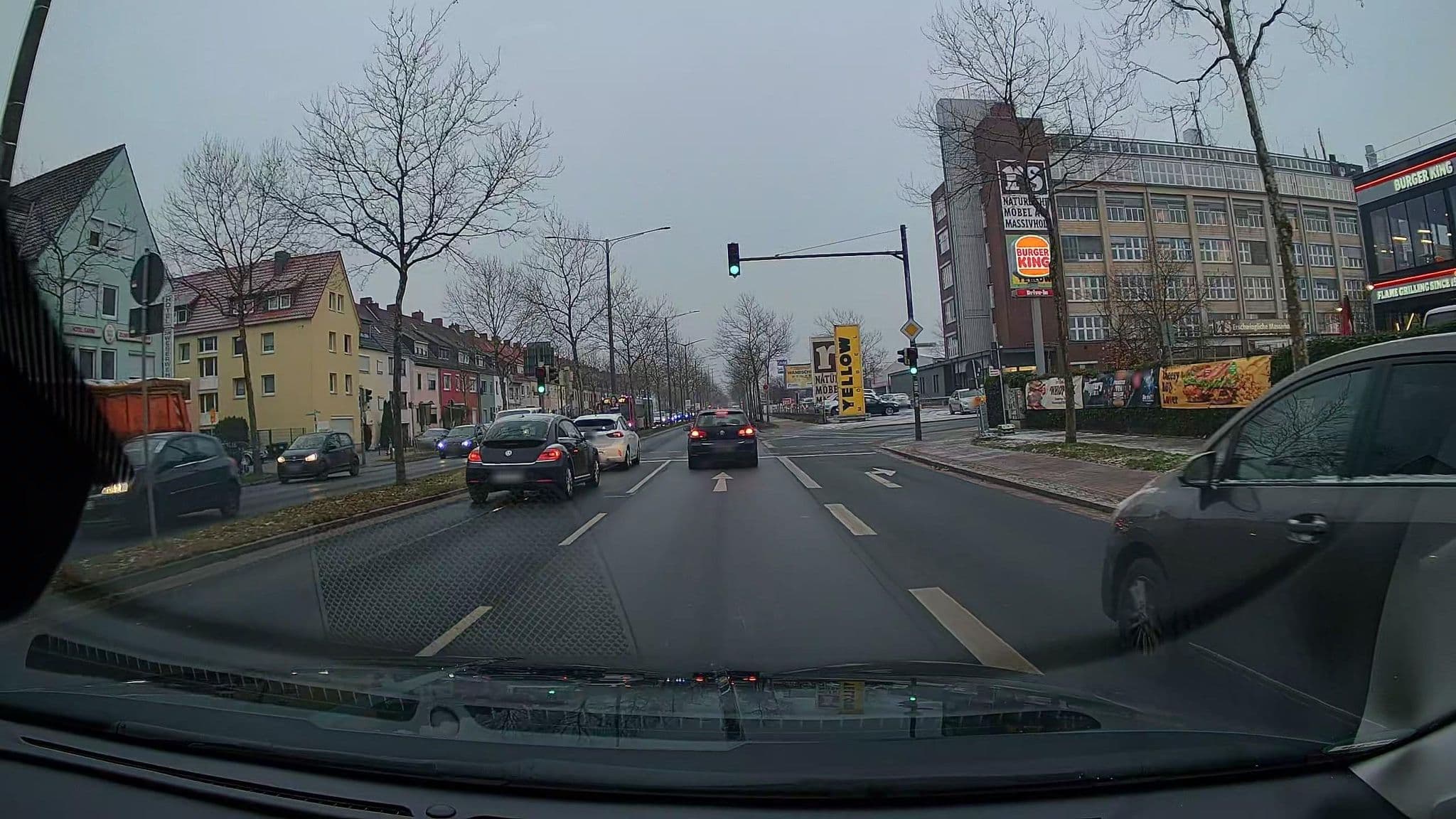 Street view near Hotel Garni Zum Weserwehr, Bremen — © StefanS79 (CC BY-SA · Mapillary)
