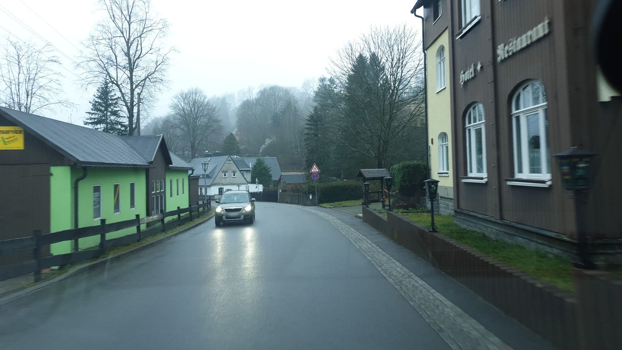 Street view near Hotel "Seiffener Hof", Seiffen — © canislupus (CC BY-SA · Mapillary)