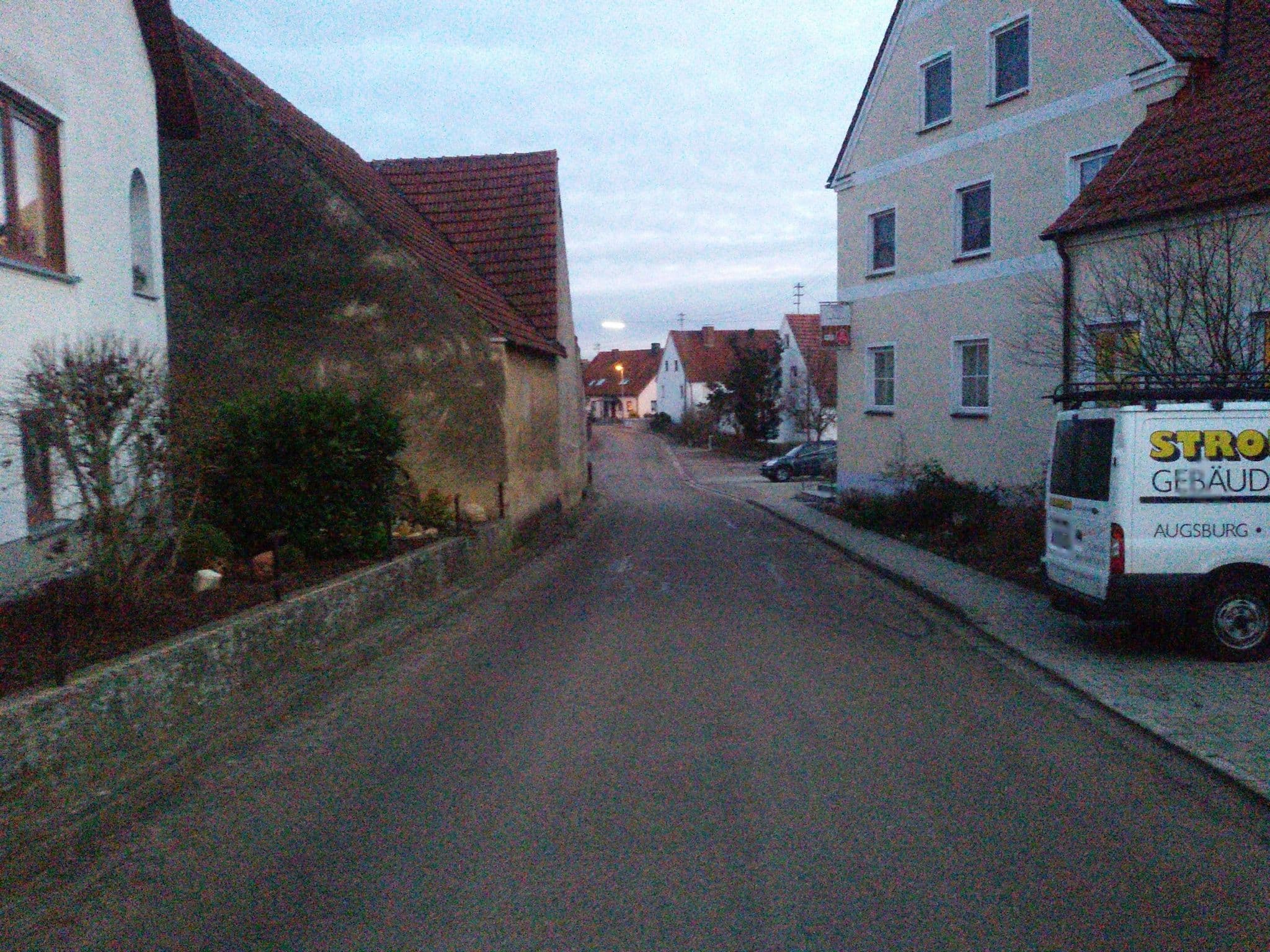 Street view near Landgasthof Weberhans, Huisheim — © lizard (CC BY-SA · Mapillary)