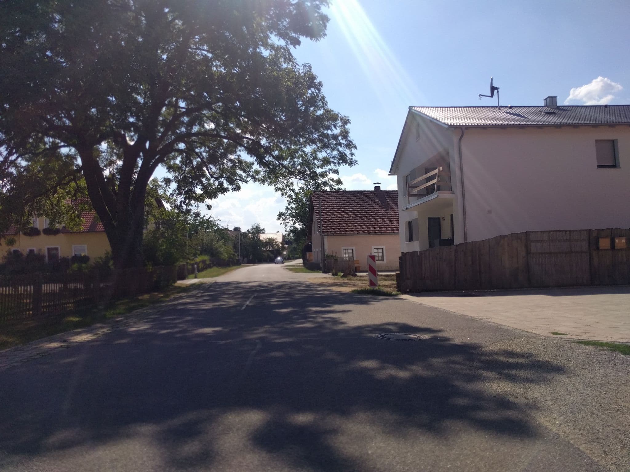 Street view near Karl Wirt, Barbing — © tbeckler (CC BY-SA · Mapillary)