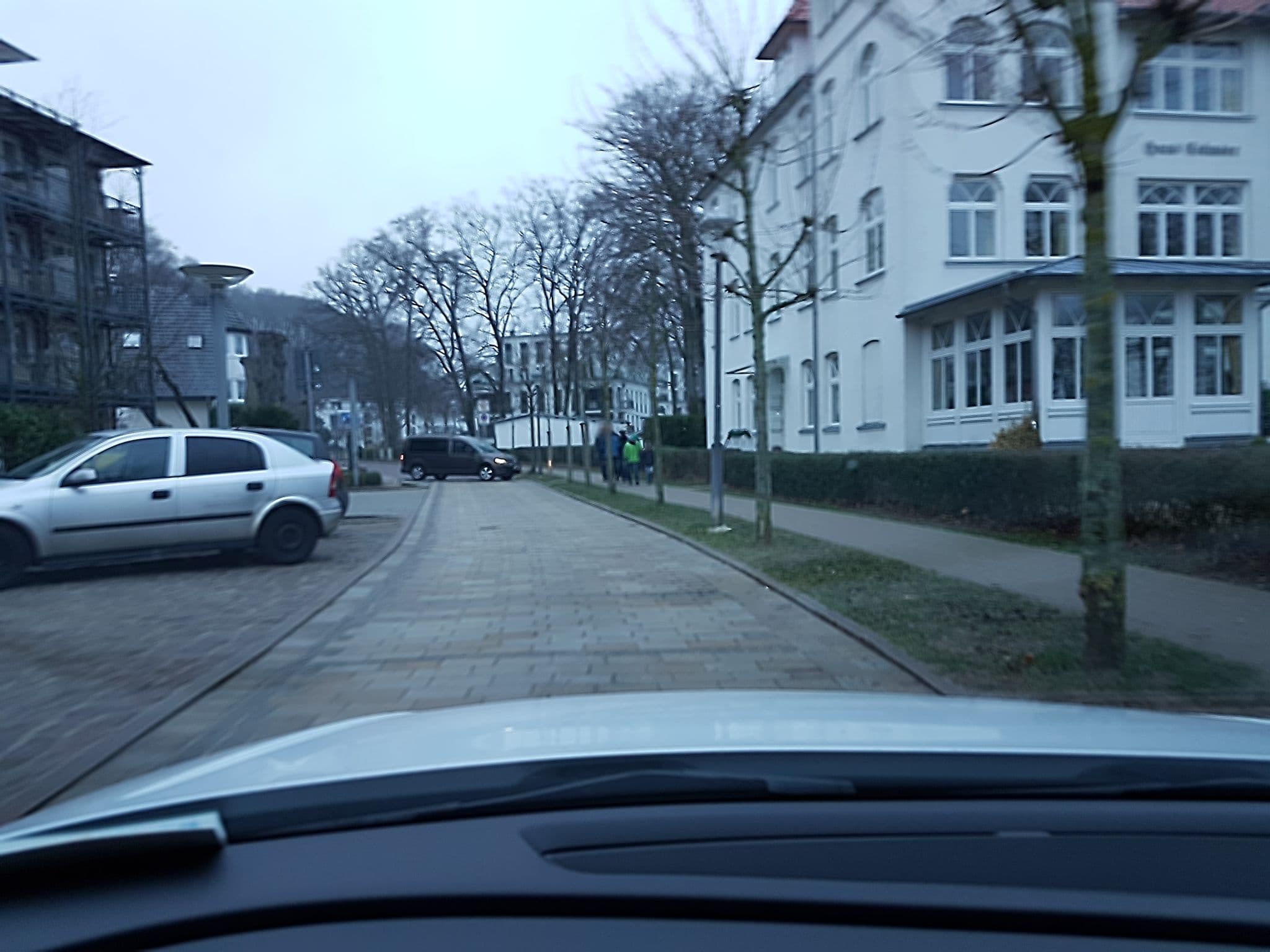 Street view near Haus Colmsee, Ostseebad Binz — © changchun1 (CC BY-SA · Mapillary)