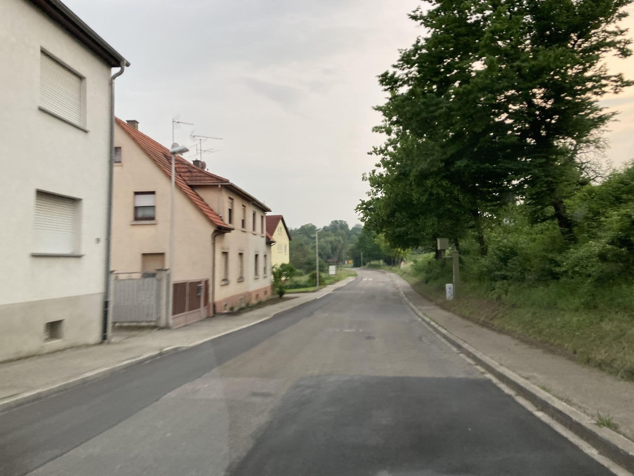 Street view near Pension Hirsch, Jöhlingen — © tasmaniadevil (CC BY-SA · Mapillary)