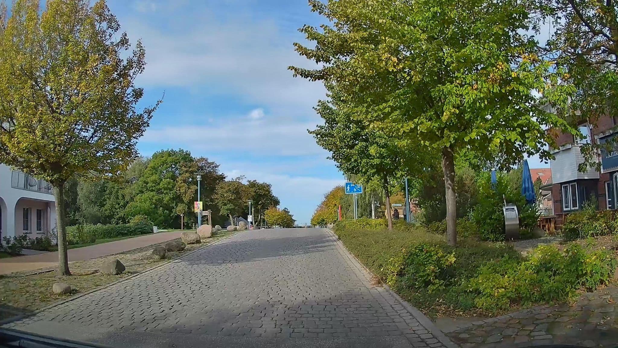 Street view near Dorint, Ostseebad Dierhagen — © hendel (CC BY-SA · Mapillary)