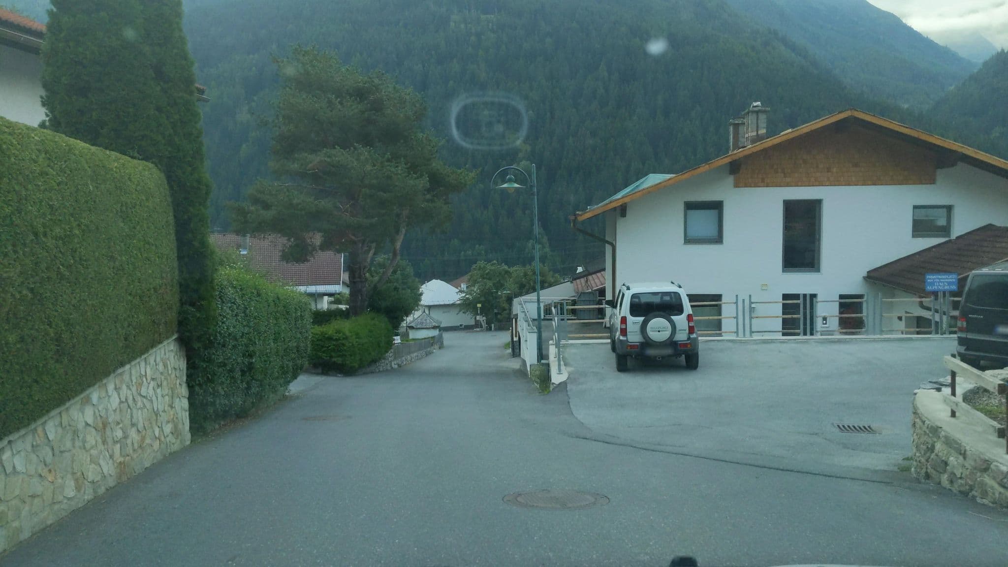 Street view near Haus Gröbner, Pettneu