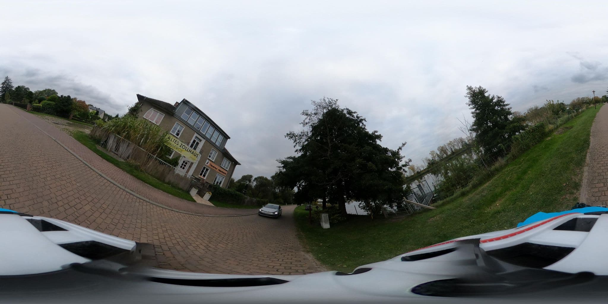 Street view near Altes Zollhaus (WeinbauerONE), Gartz — © Oderradler (CC BY-SA · Mapillary)