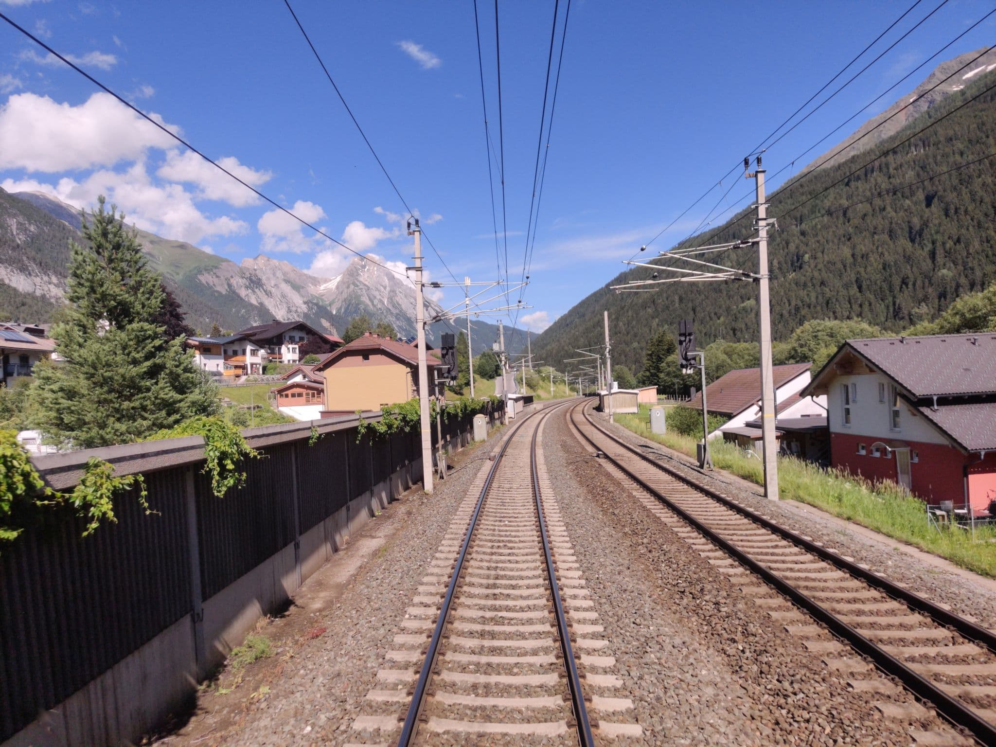Street view near Apart Schultes, Pettneu — © aceini (CC BY-SA · Mapillary)