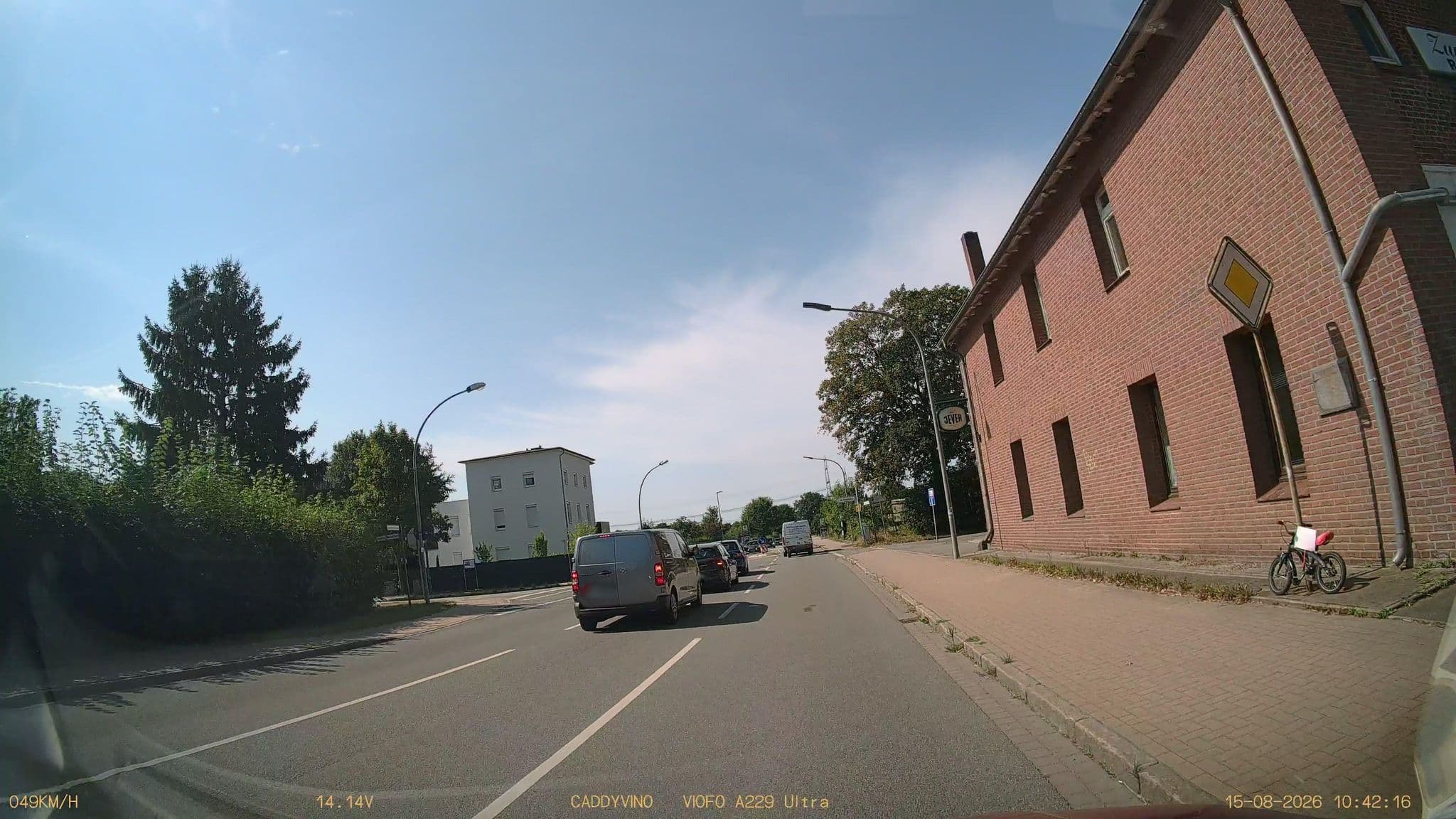 Street view near Hotel & Restaurant Zur Glashütte, Lemsahl-Mellingstedt — © DruideBizeps (CC BY-SA · Mapillary)