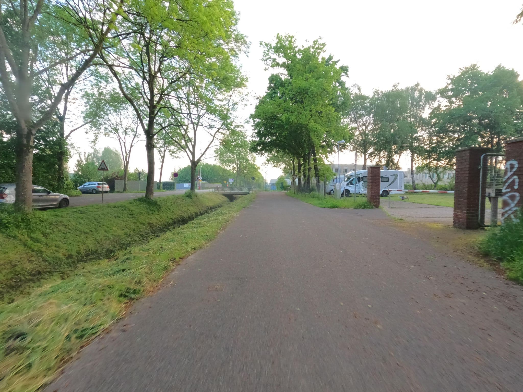 Street view near Reisemobil-Stellplatz 2 Heinsberg am Lago, Heinsberg — © hektor1989 (CC BY-SA · Mapillary)