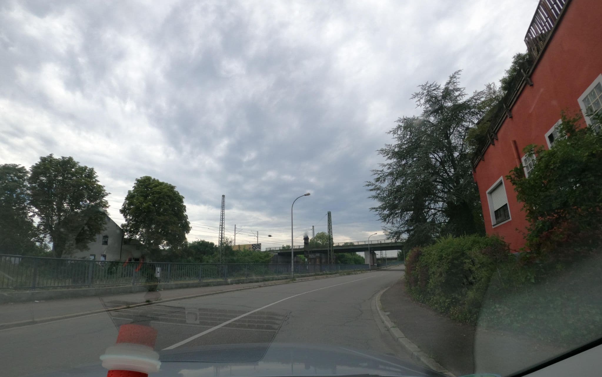 Street view near Badischer Hof, Edingen-Neckarhausen — © atze02 (CC BY-SA · Mapillary)