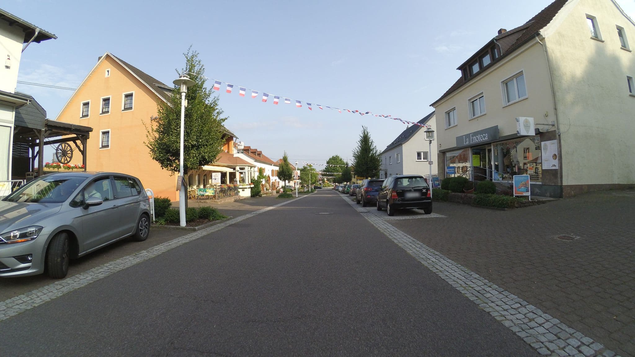 Street view near Schinderhannes, Weiskirchen — © teddy73 (CC BY-SA · Mapillary)