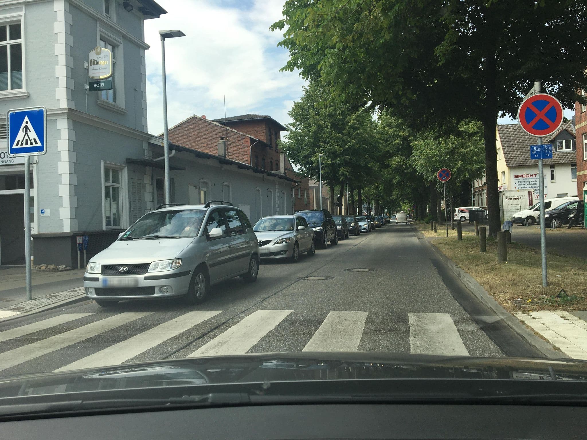 Street view near Hotel Adler, Itzehoe — © heetENkoel (CC BY-SA · Mapillary)
