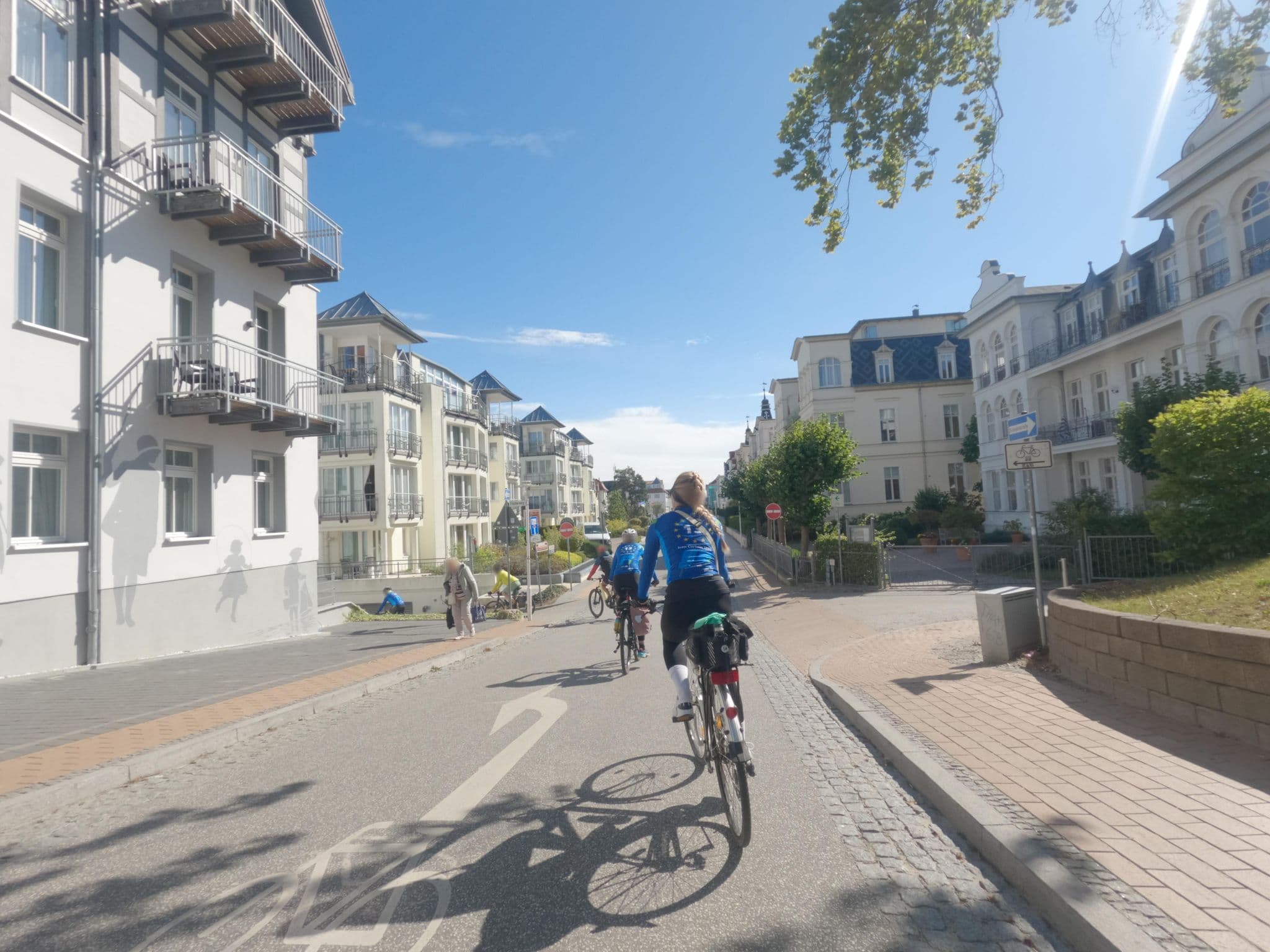 Street view near Hotel am Fischerstrand, Bansin — © masterofnoroad (CC BY-SA · Mapillary)